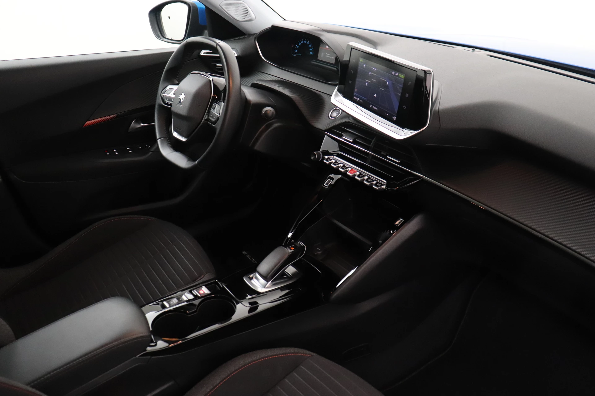 Hoofdafbeelding Peugeot e-2008