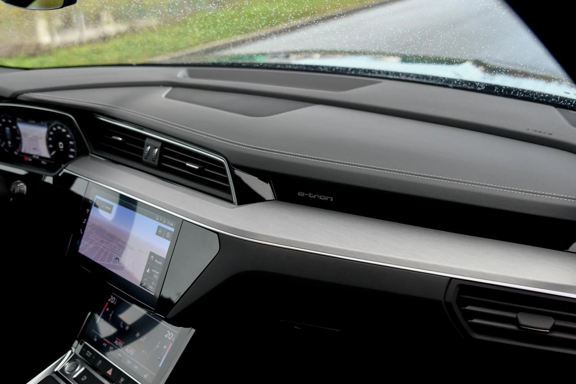 Hoofdafbeelding Audi e-tron