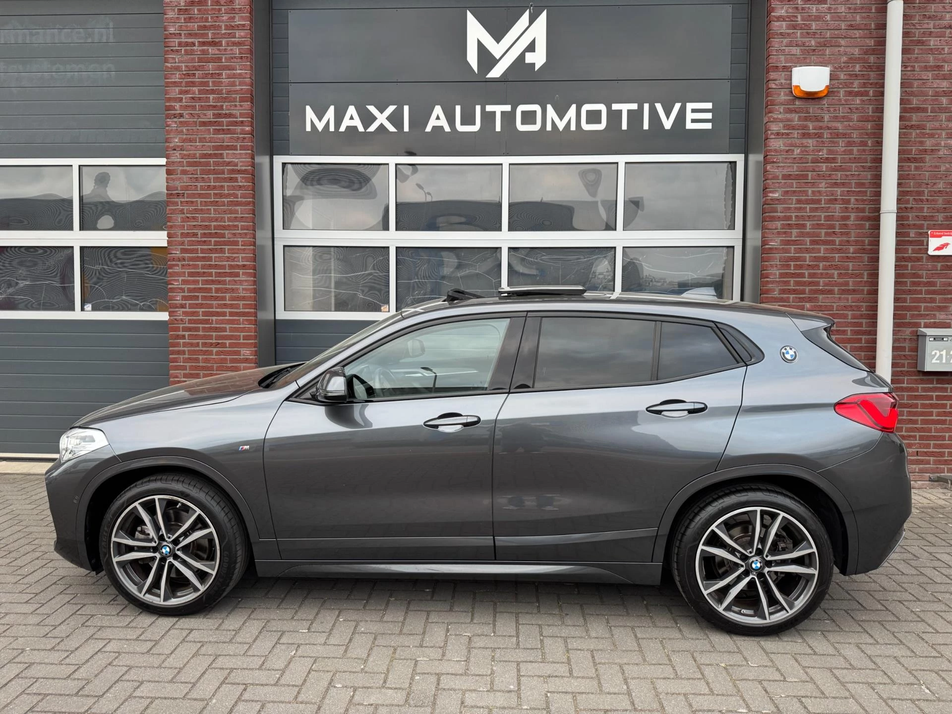 Hoofdafbeelding BMW X2