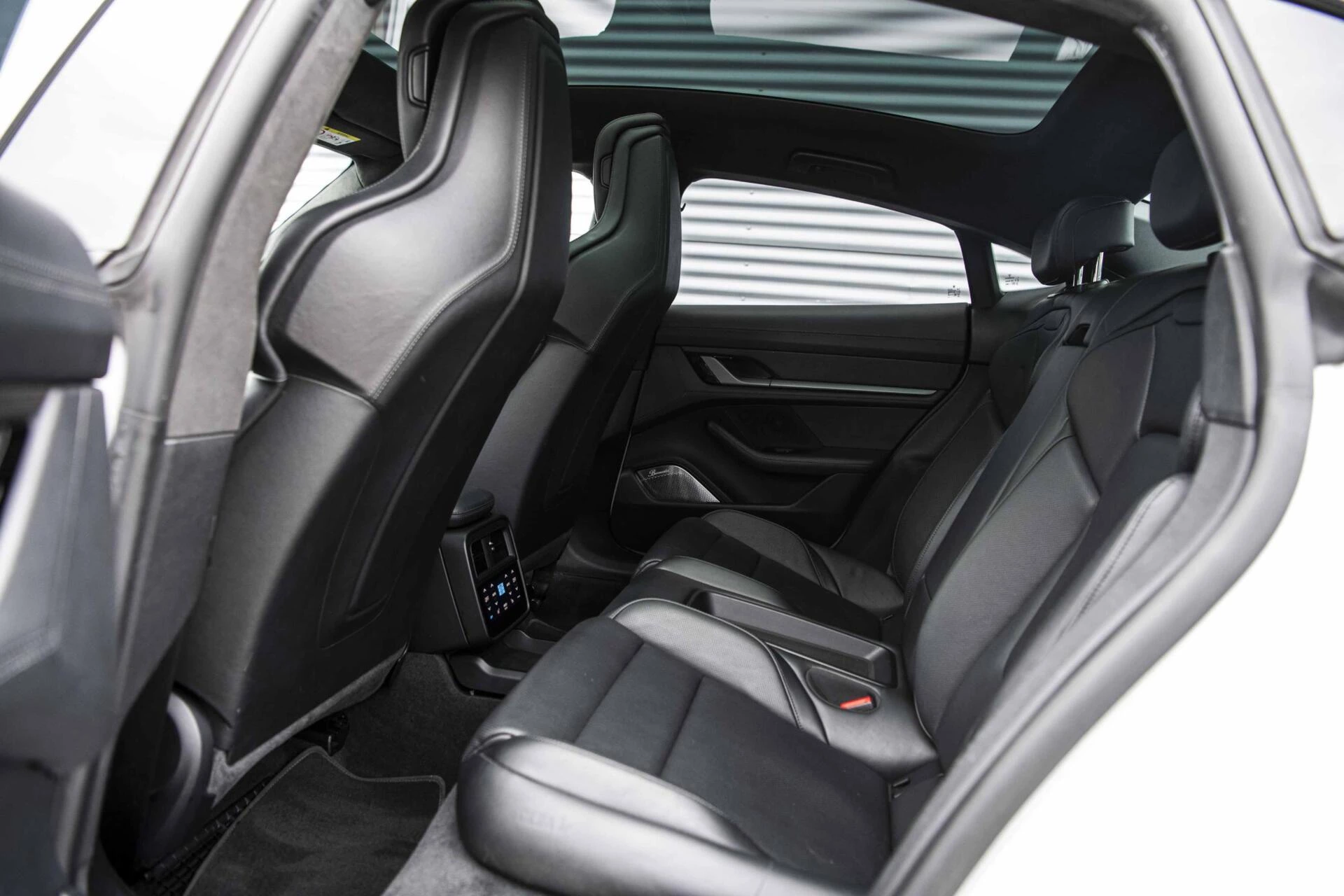 Hoofdafbeelding Porsche Taycan