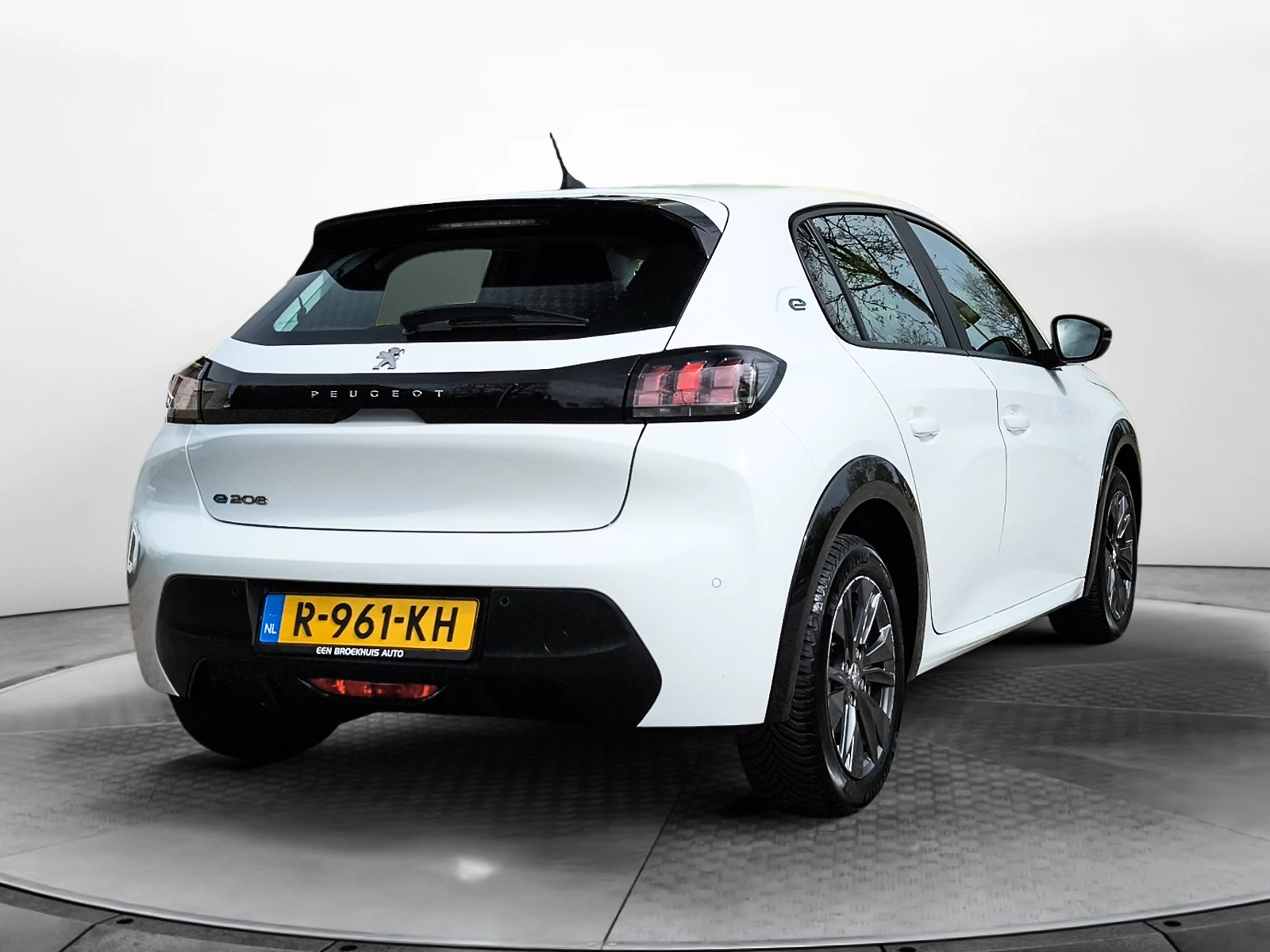 Hoofdafbeelding Peugeot e-208