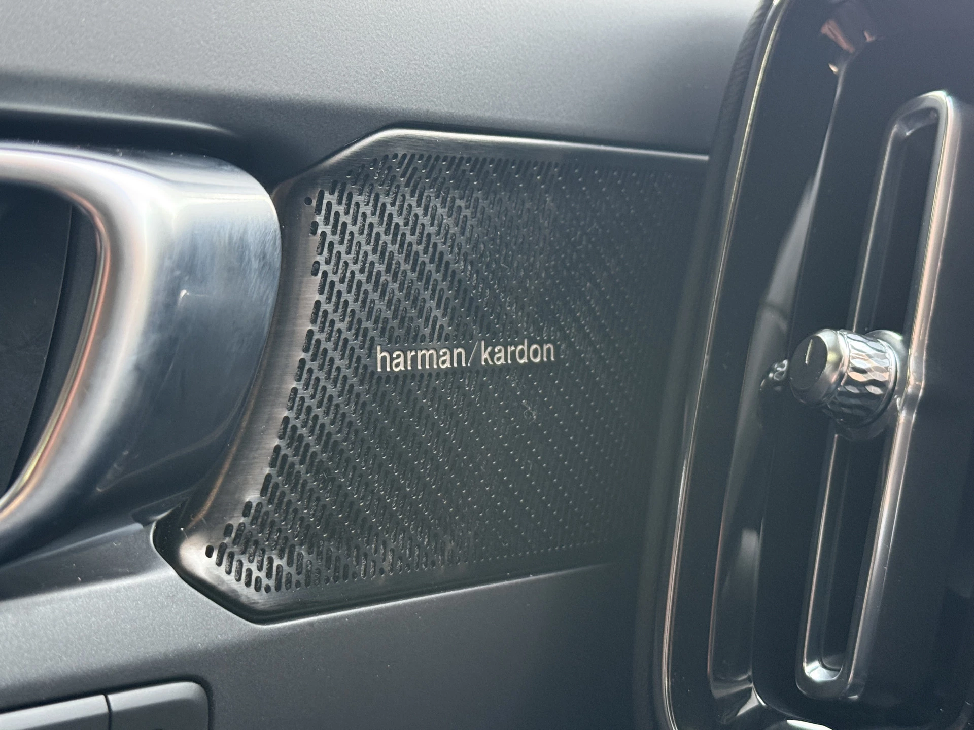 Hoofdafbeelding Volvo C40