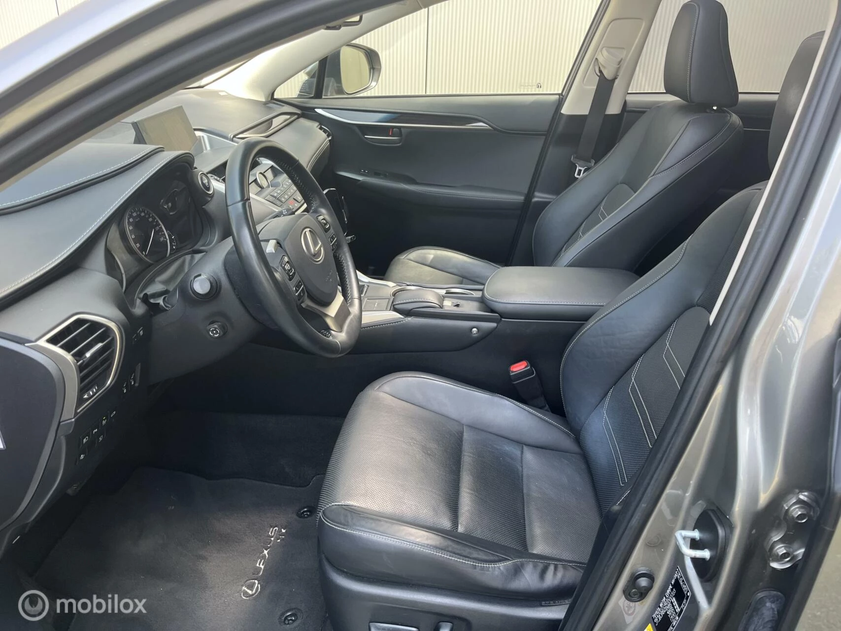 Hoofdafbeelding Lexus NX