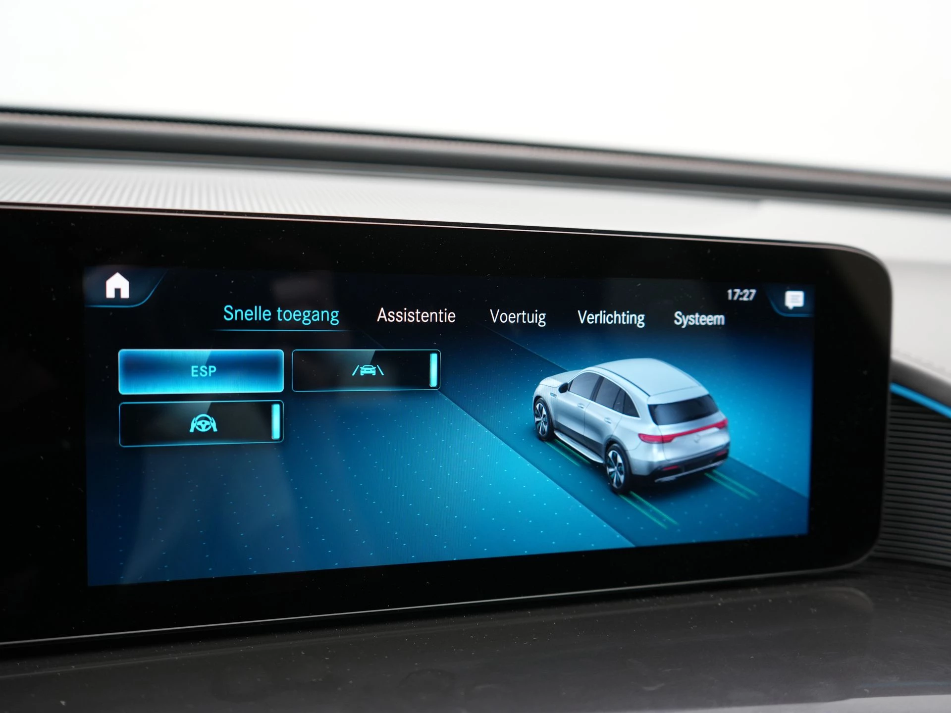 Hoofdafbeelding Mercedes-Benz EQC