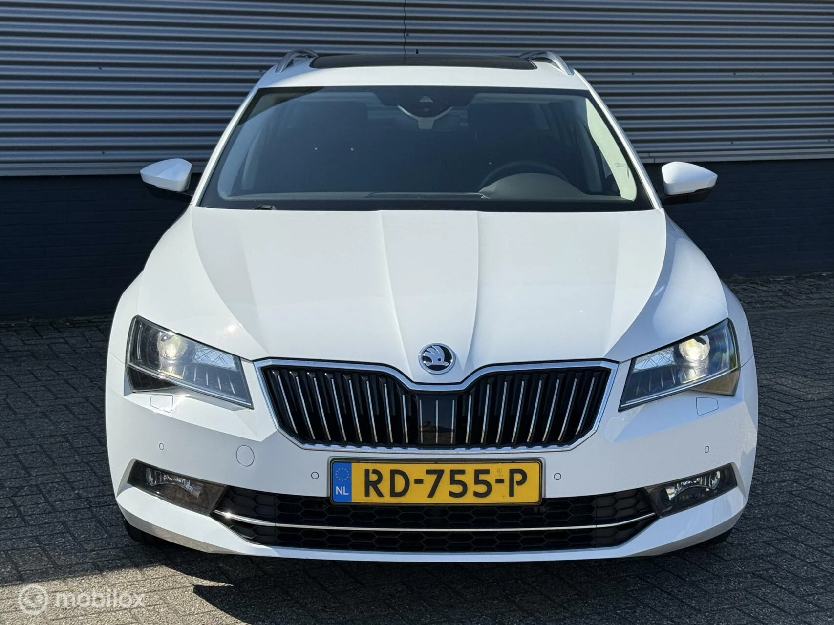 Hoofdafbeelding Škoda Superb
