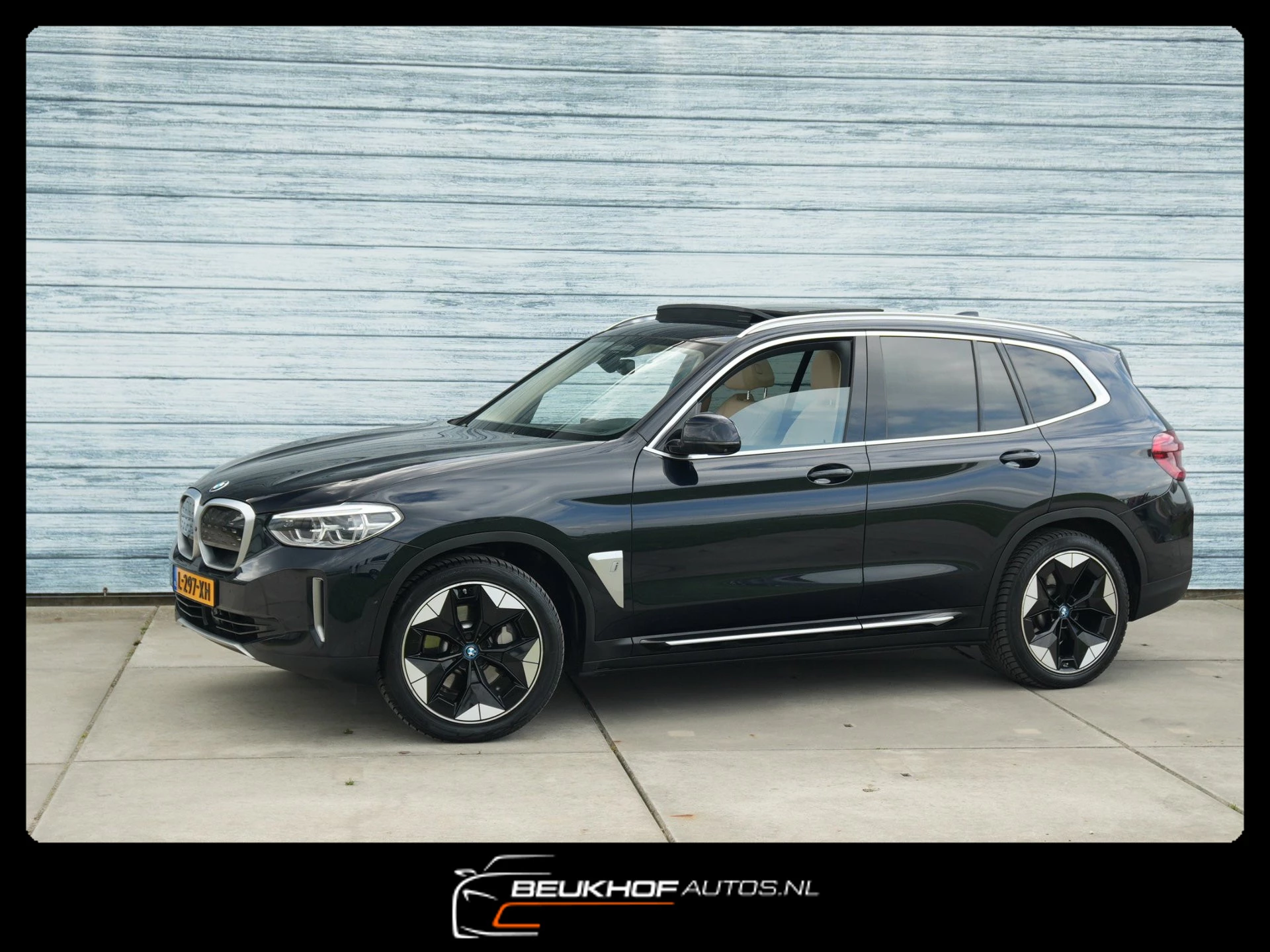 Hoofdafbeelding BMW iX3