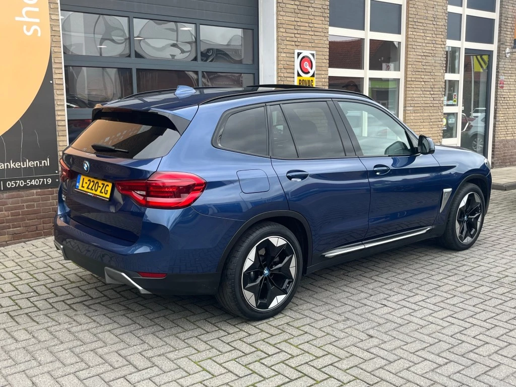 Hoofdafbeelding BMW iX3