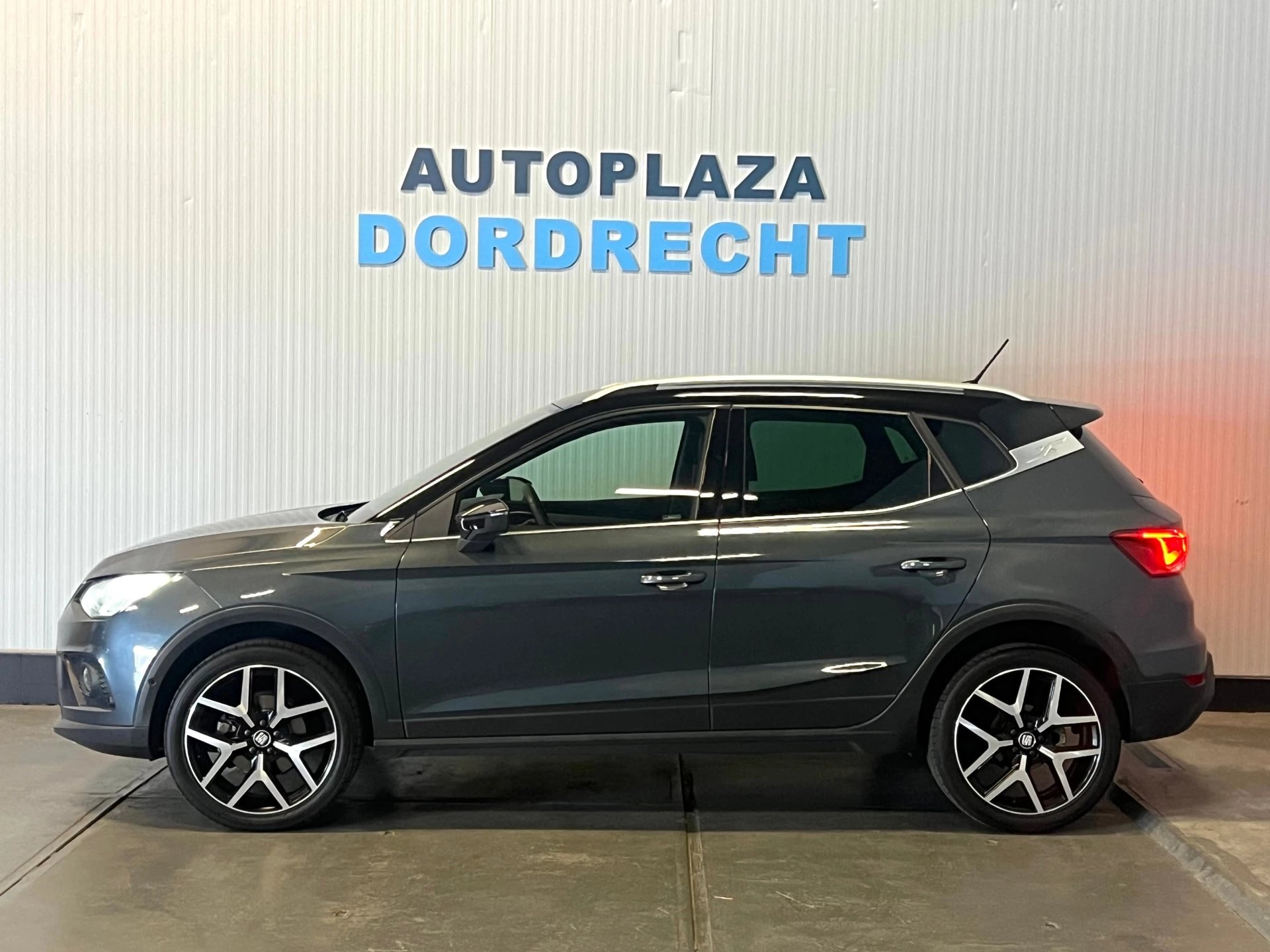 Hoofdafbeelding SEAT Arona