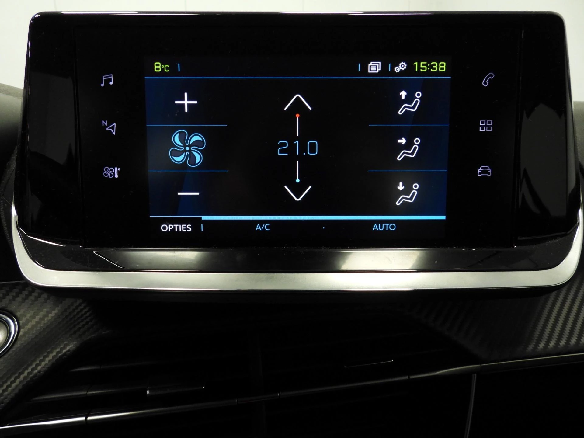 Hoofdafbeelding Peugeot e-208