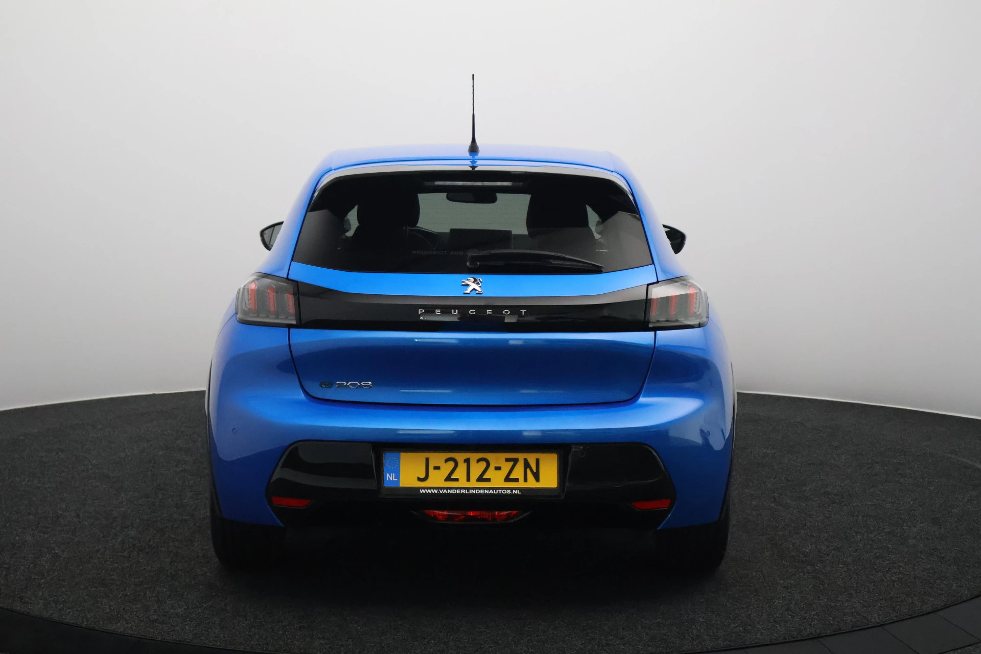 Hoofdafbeelding Peugeot e-208