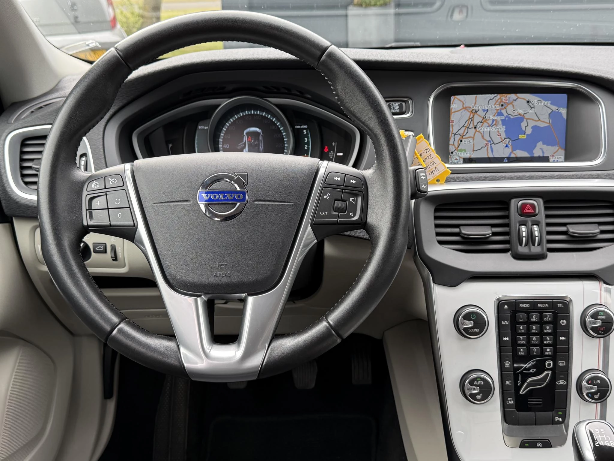 Hoofdafbeelding Volvo V40