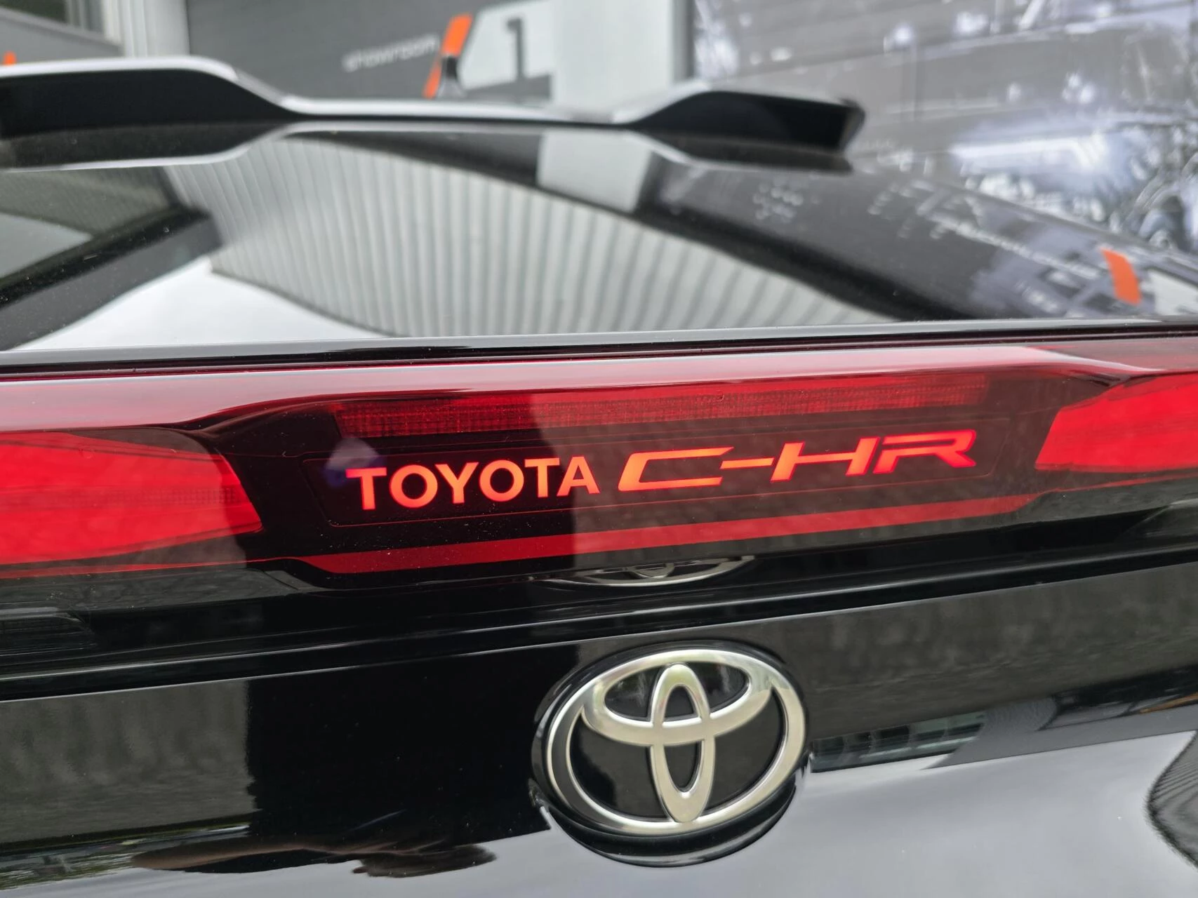 Hoofdafbeelding Toyota C-HR