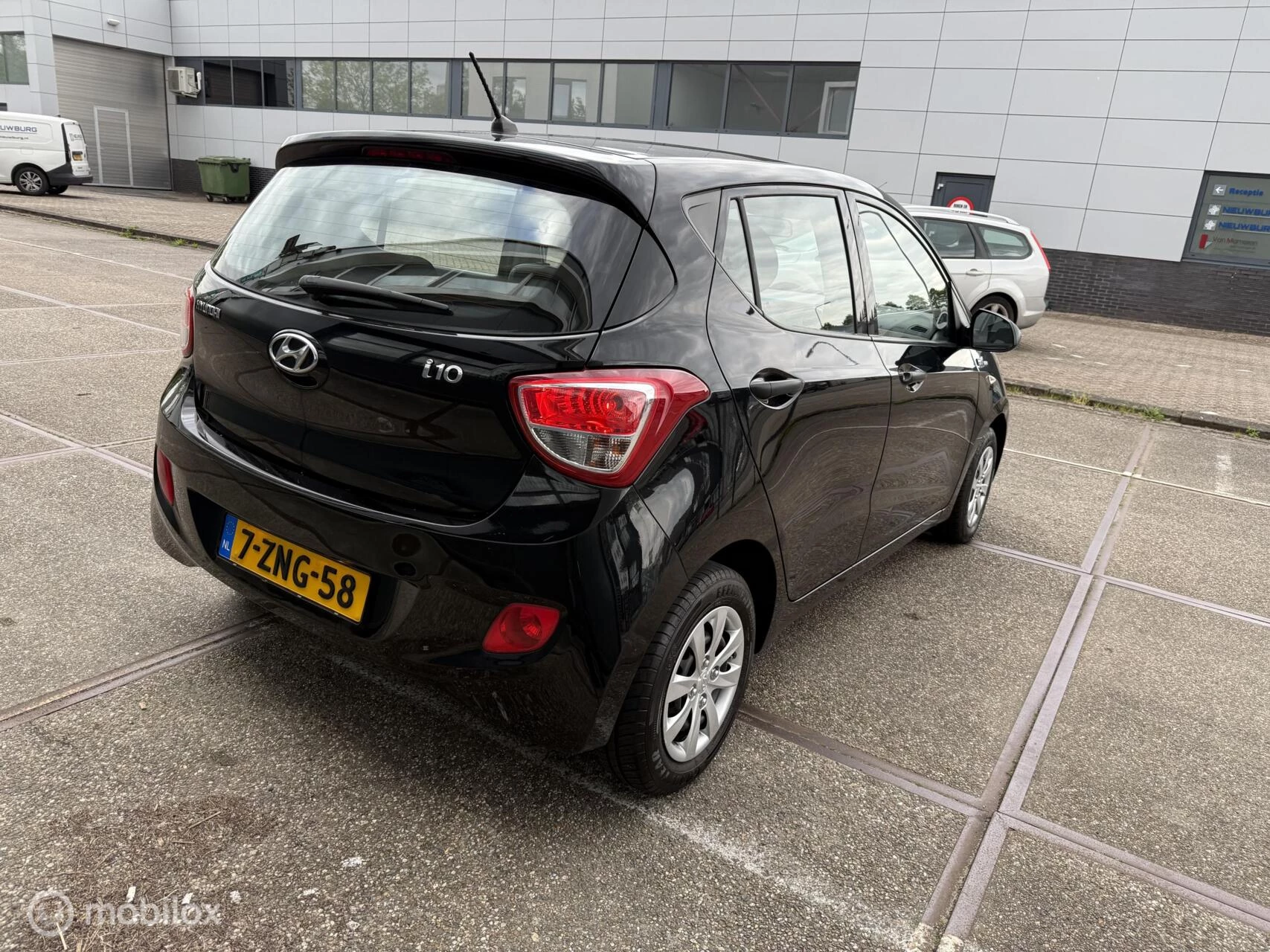 Hoofdafbeelding Hyundai i10