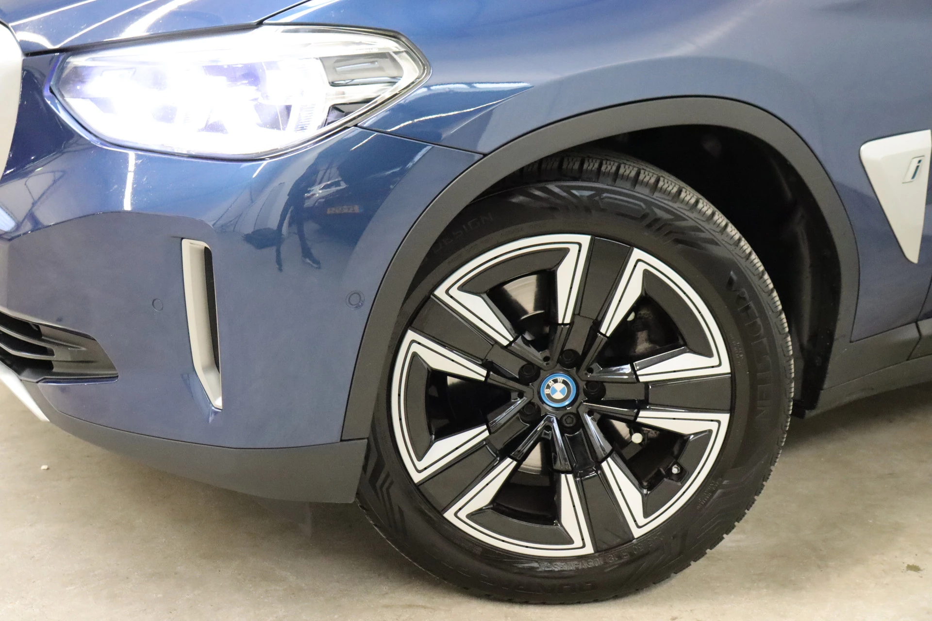 Hoofdafbeelding BMW iX3