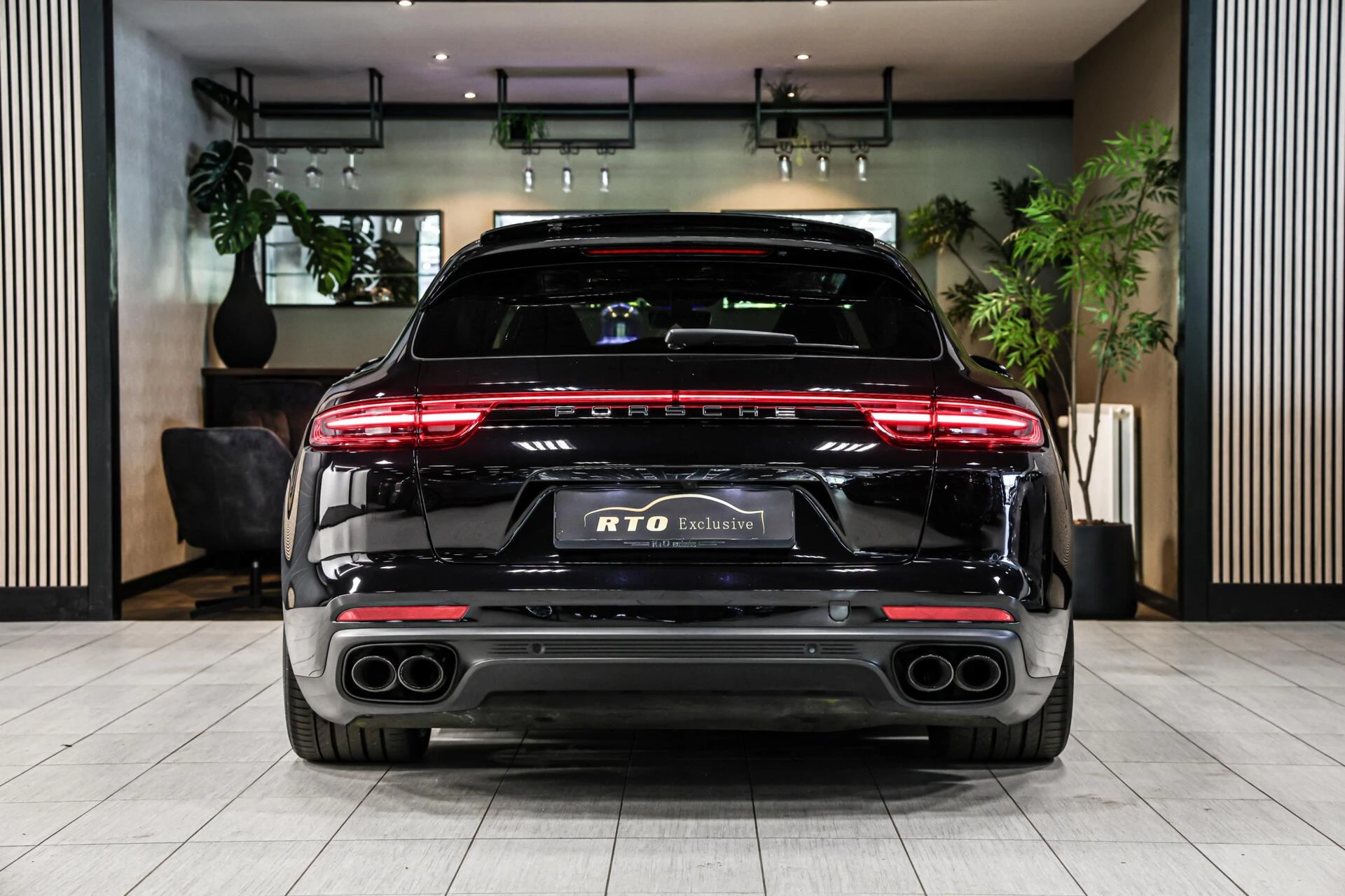 Hoofdafbeelding Porsche Panamera