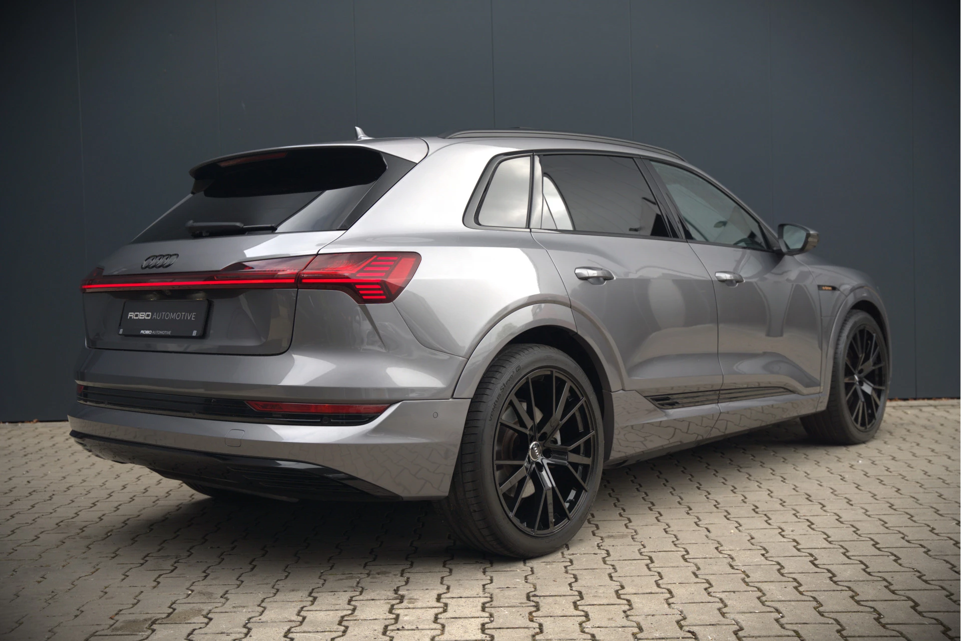 Hoofdafbeelding Audi e-tron