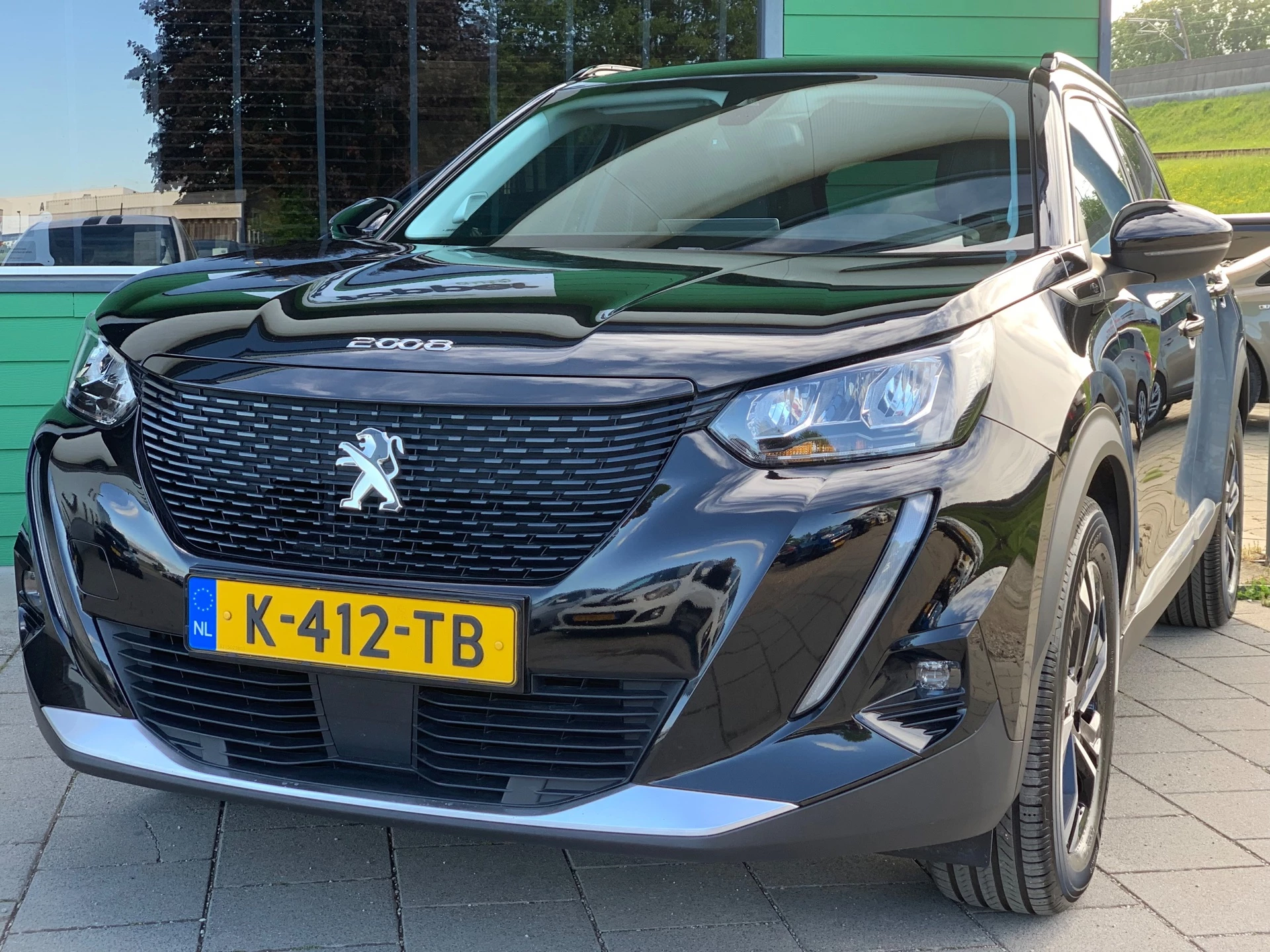 Hoofdafbeelding Peugeot e-2008