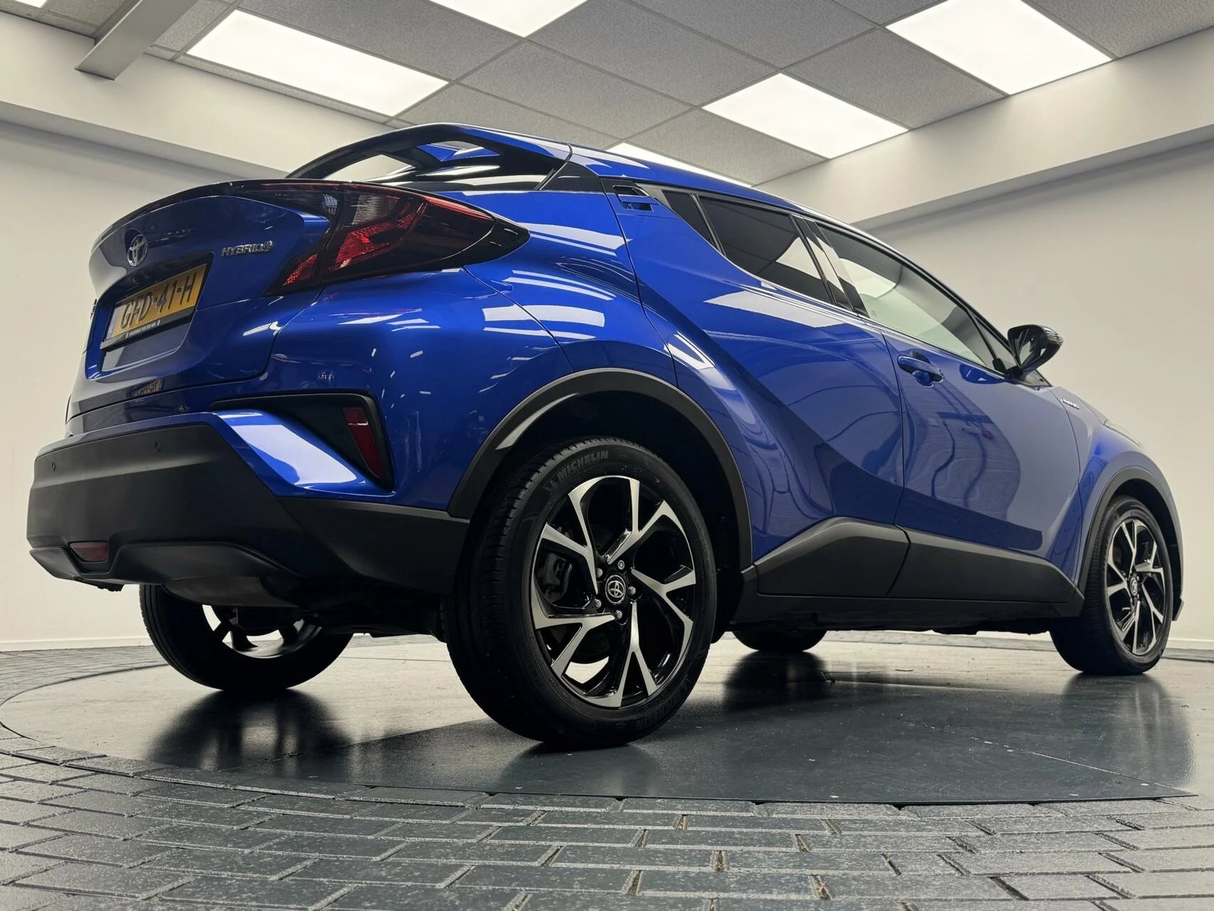 Hoofdafbeelding Toyota C-HR