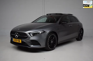 Mercedes-Benz A-klasse 250 e Business Solution AMG Limited MAT GRIJS / ORG.NED / PANORAMADAK / SFEERVERLICHTING / EL.STOELEN