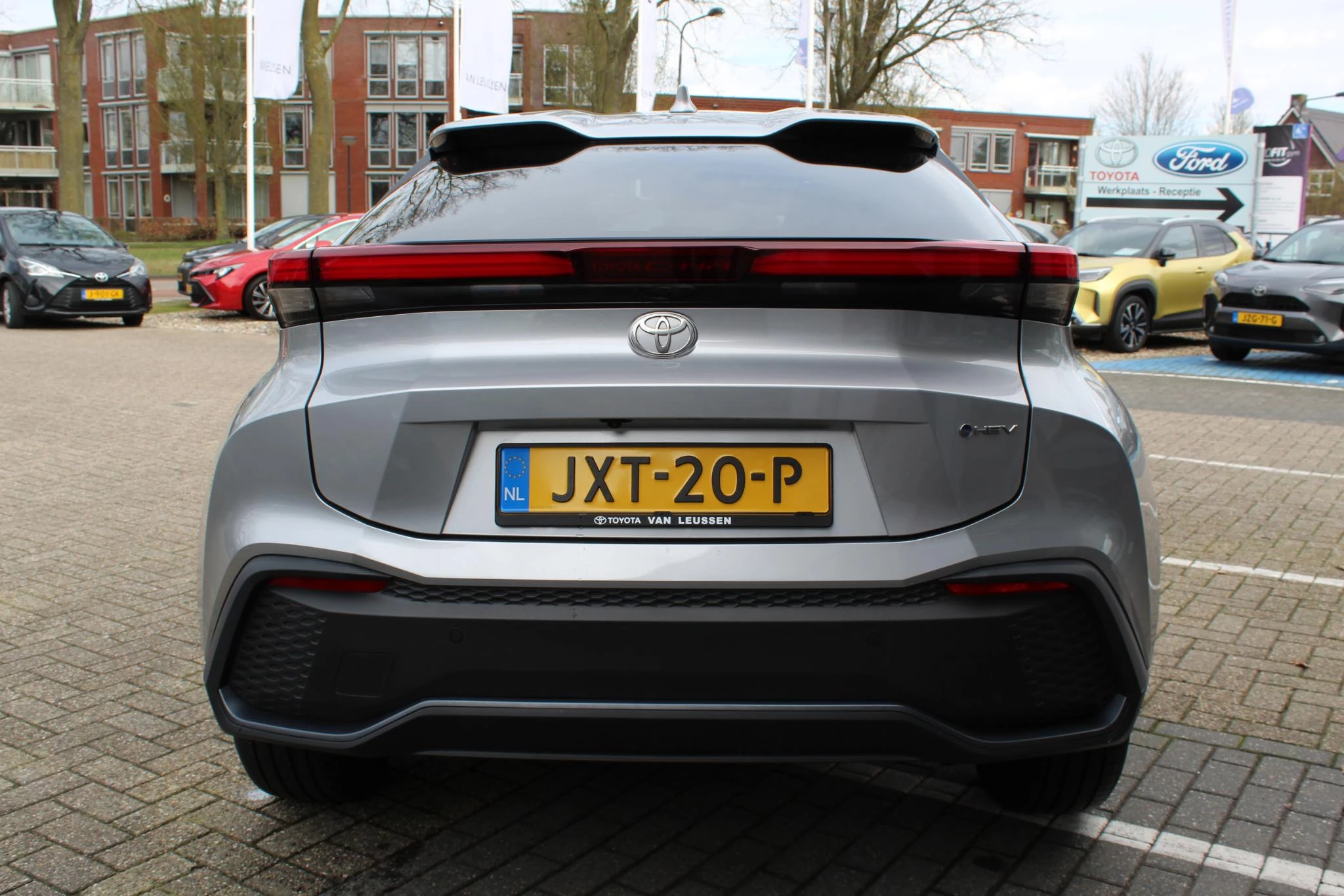 Hoofdafbeelding Toyota C-HR