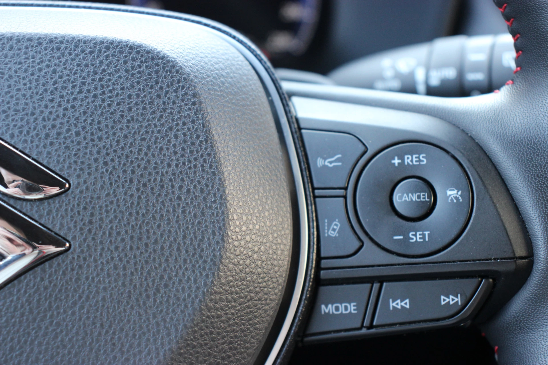 Hoofdafbeelding Suzuki Across