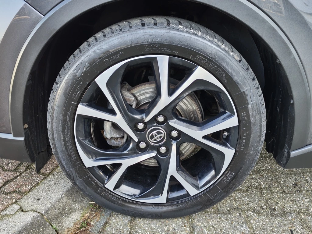 Hoofdafbeelding Toyota C-HR