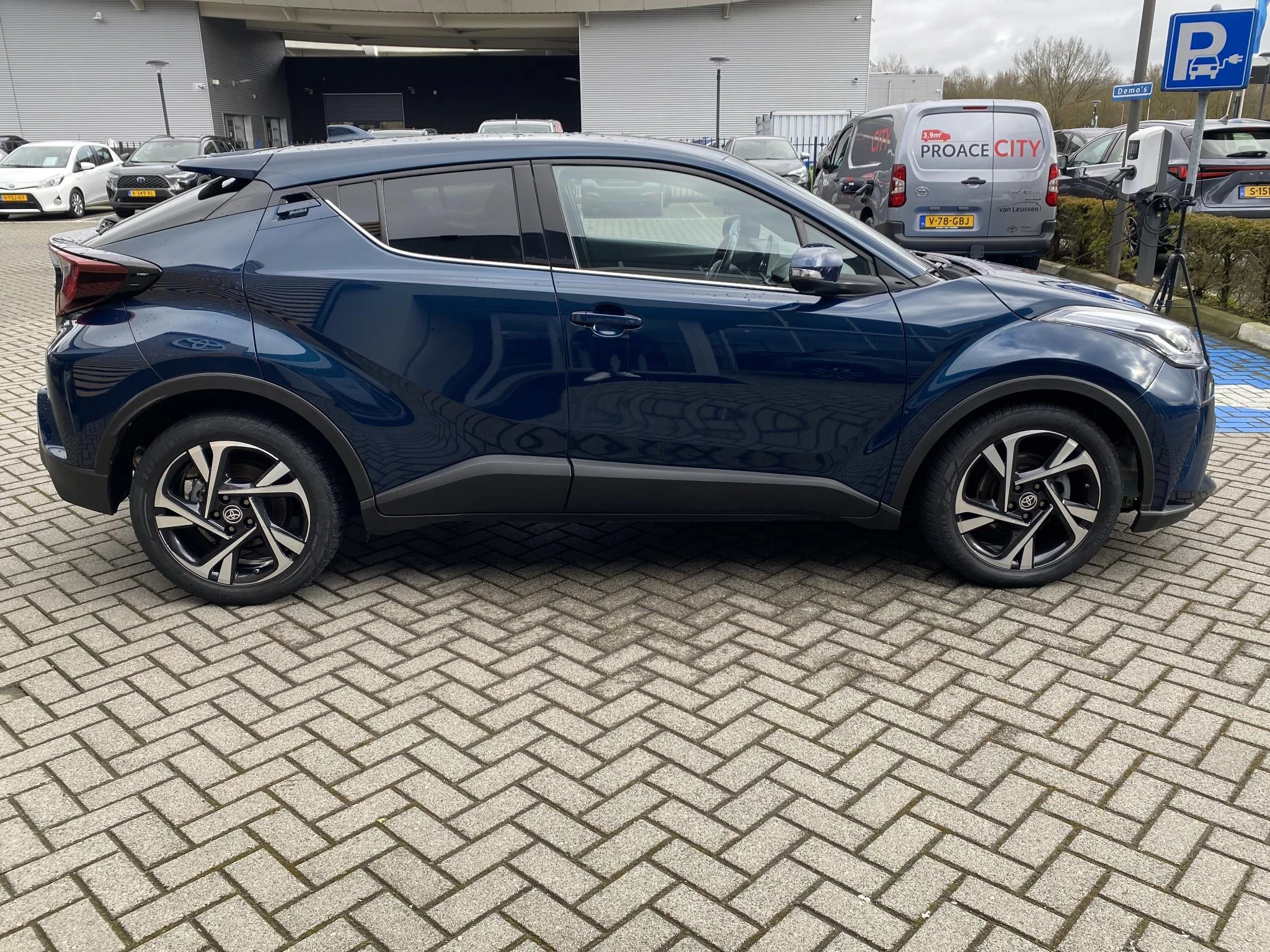 Hoofdafbeelding Toyota C-HR