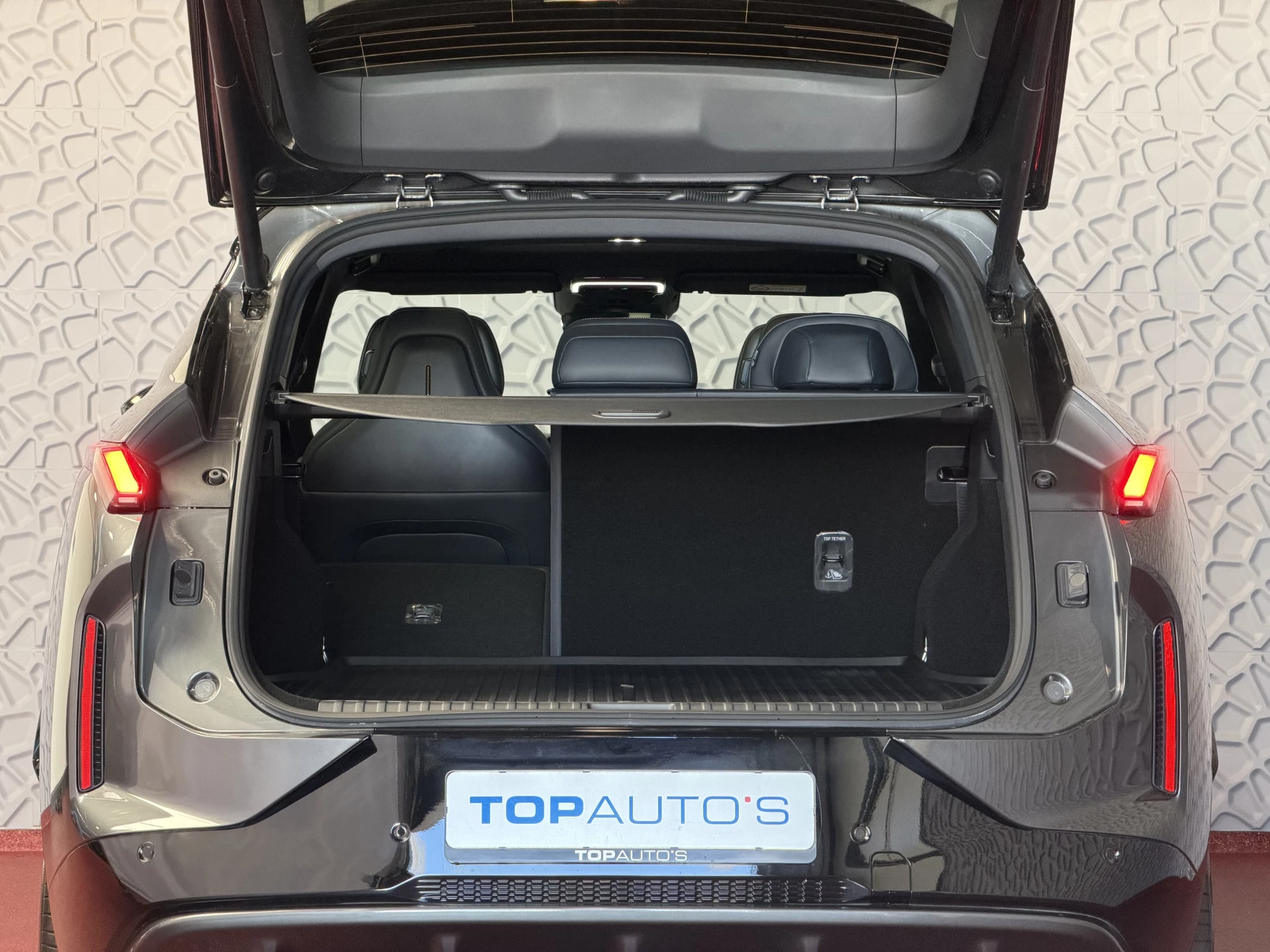 Hoofdafbeelding Lynk & Co 08