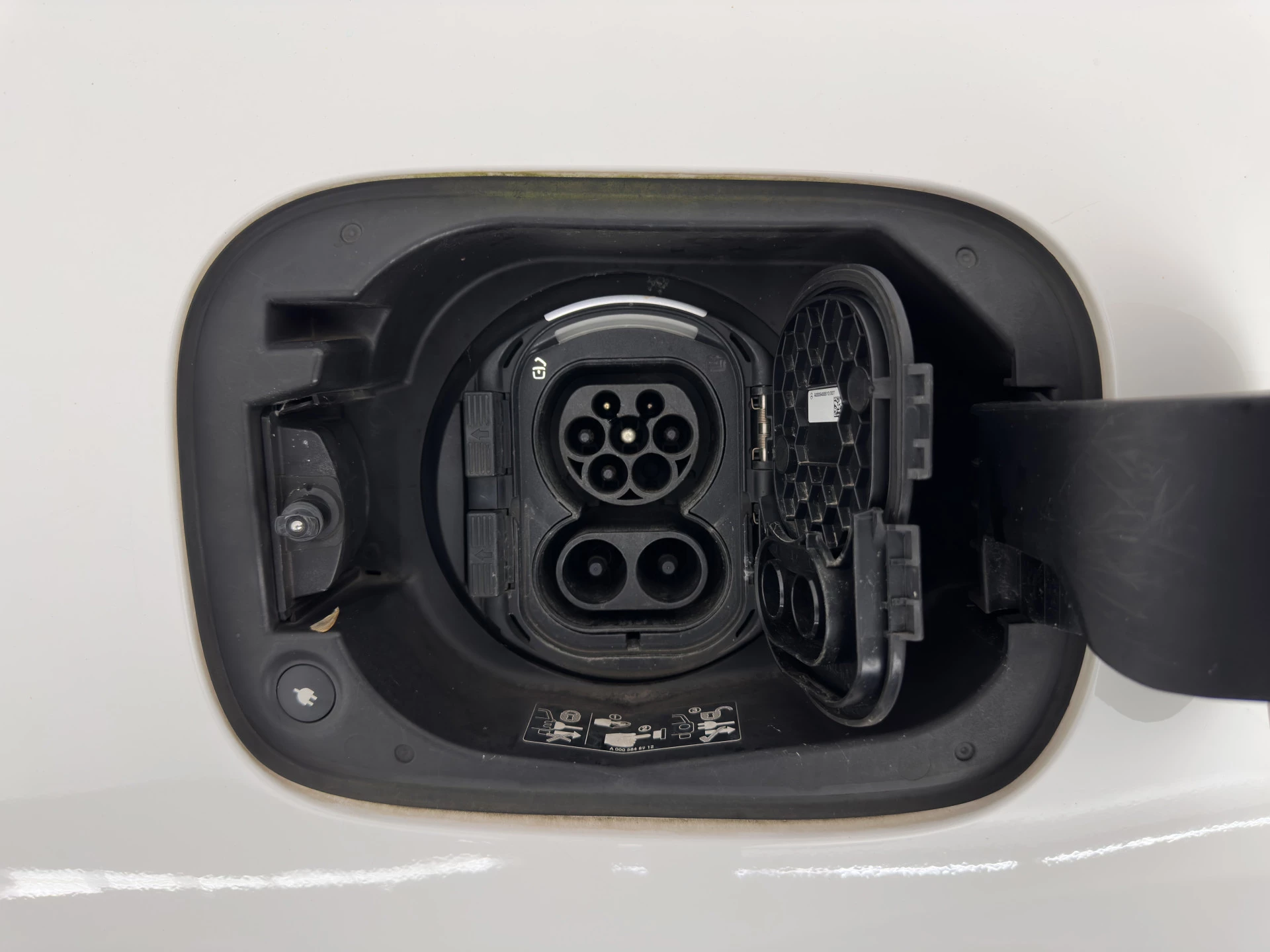 Hoofdafbeelding Mercedes-Benz EQC