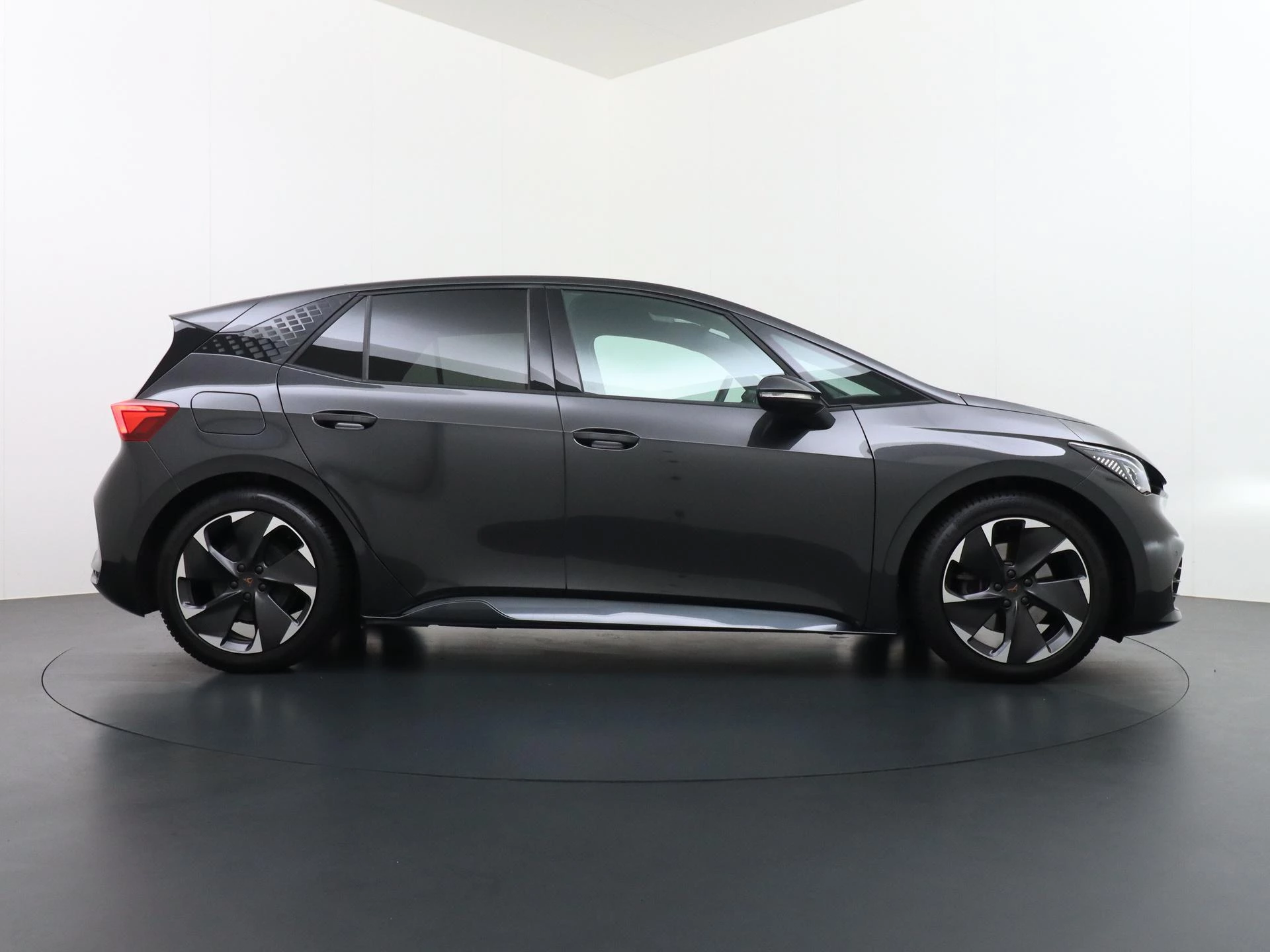 Hoofdafbeelding CUPRA Born