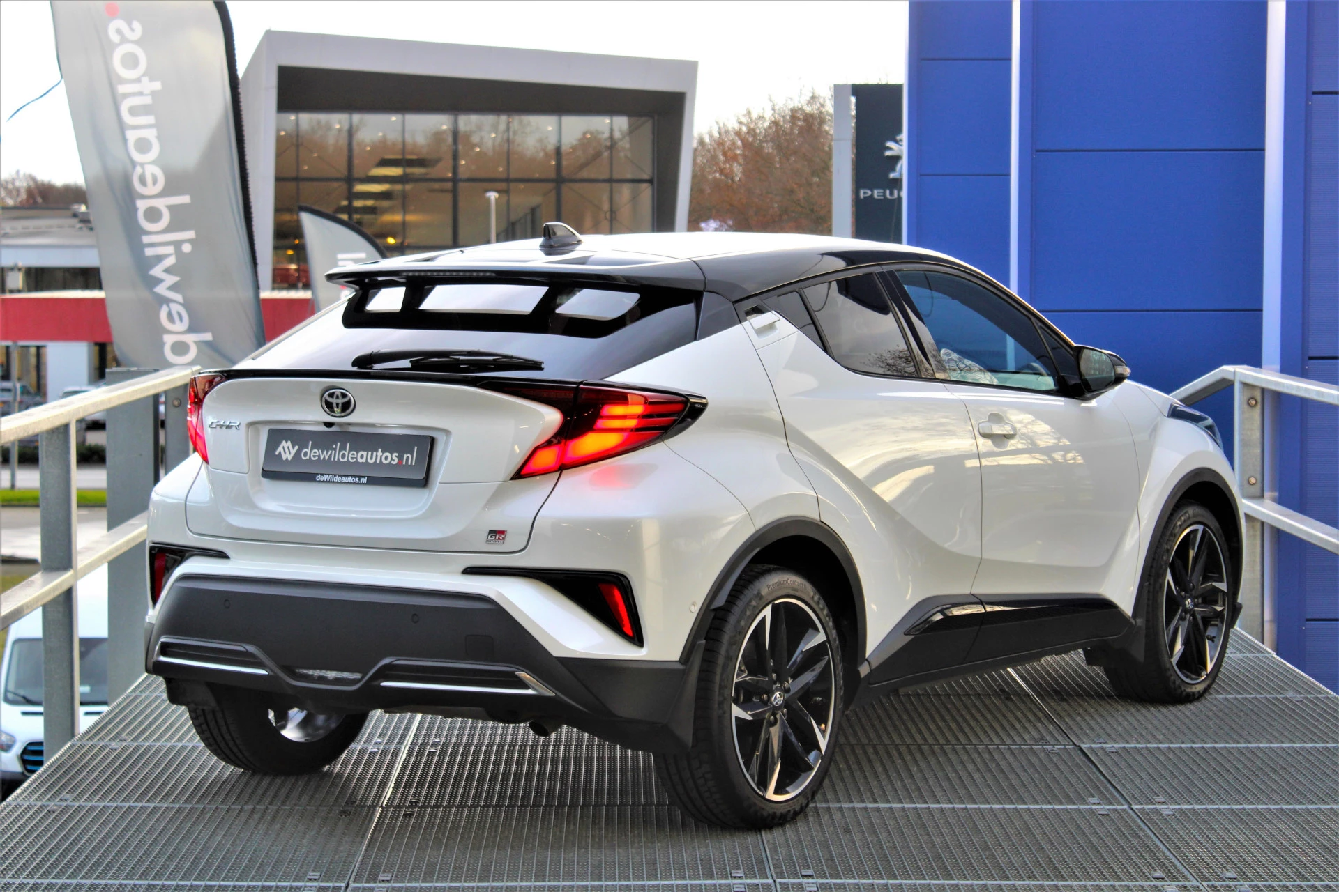 Hoofdafbeelding Toyota C-HR