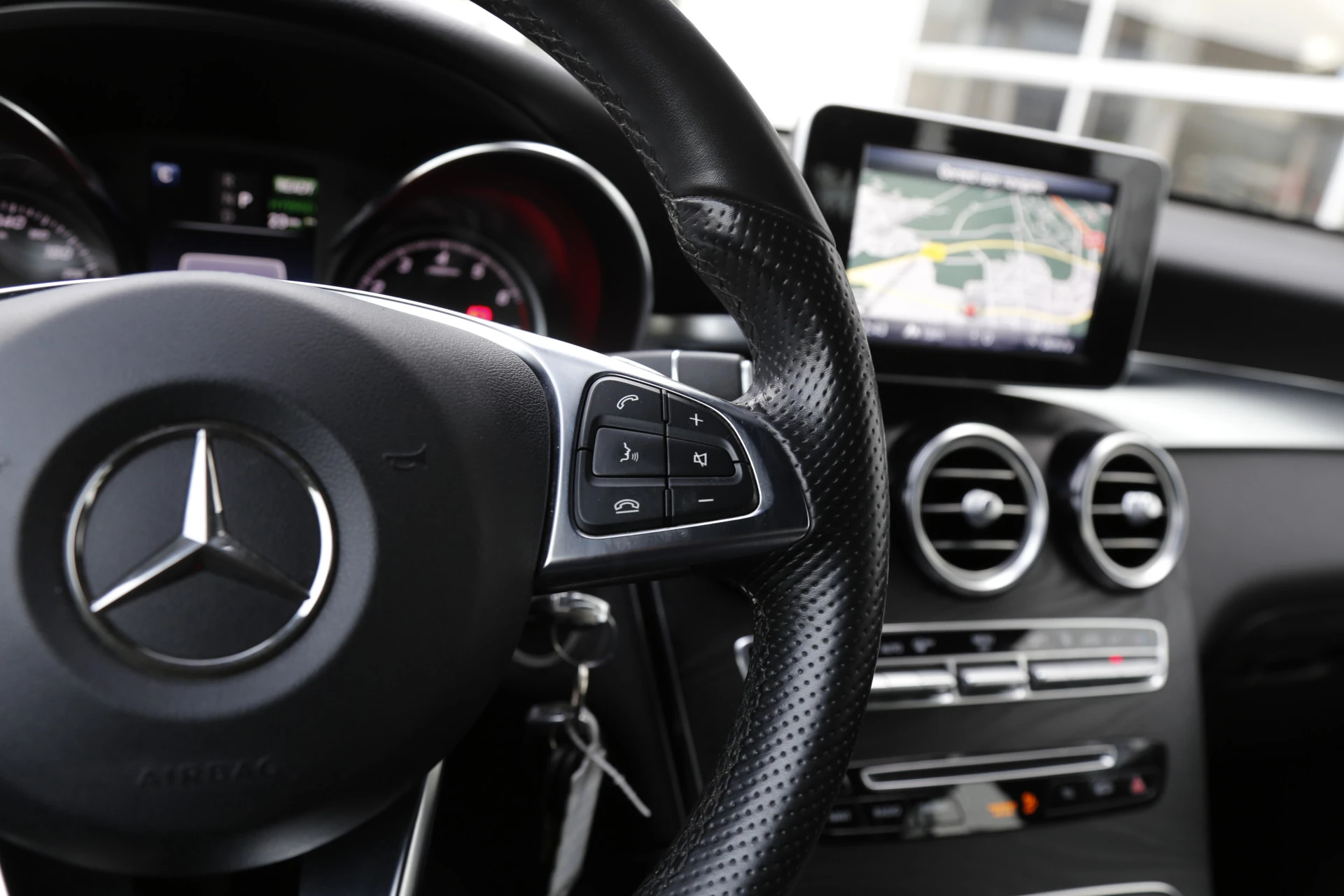 Hoofdafbeelding Mercedes-Benz GLC