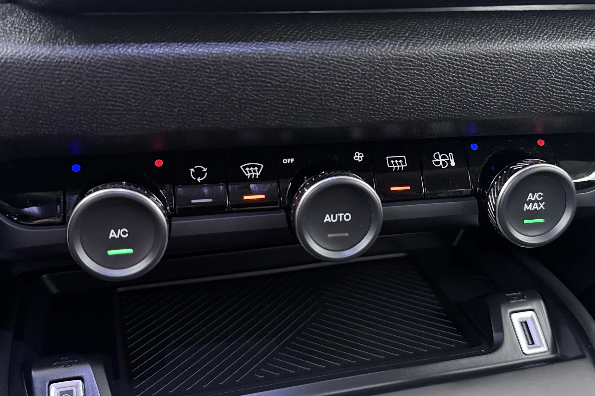 Hoofdafbeelding Citroën ë-C4