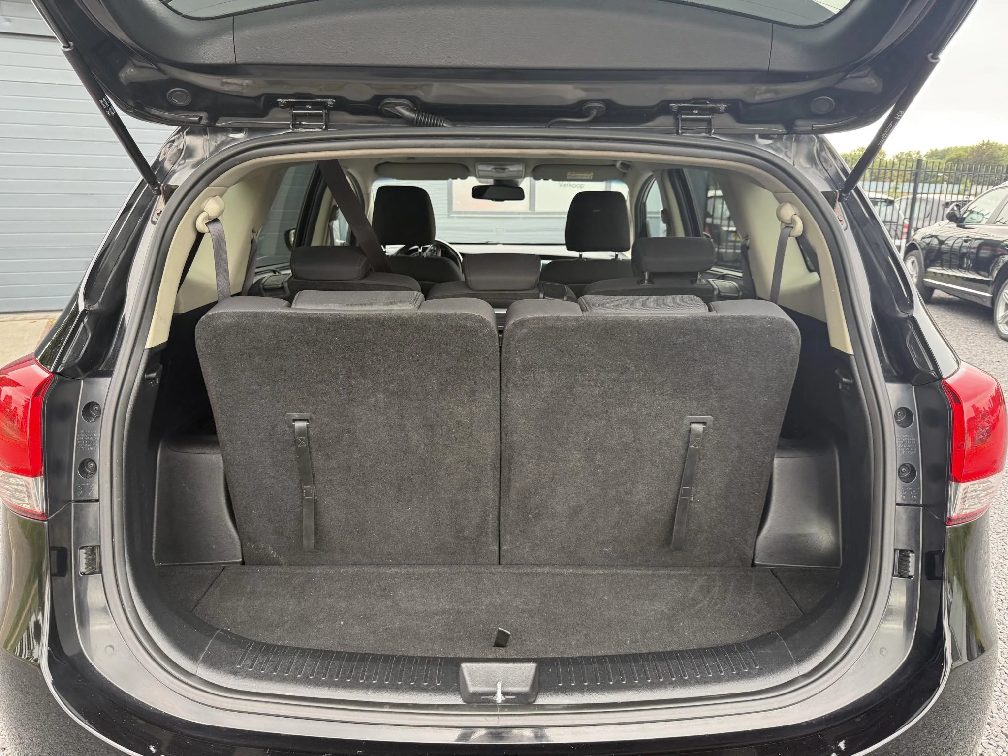Hoofdafbeelding Kia Carens