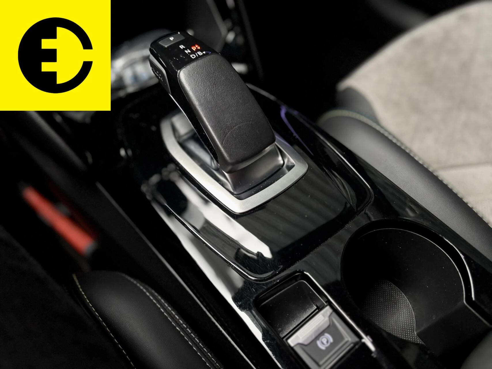 Hoofdafbeelding Peugeot e-208