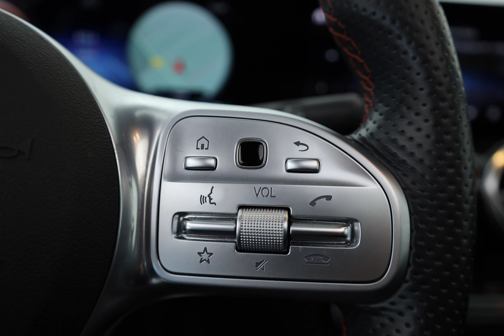 Hoofdafbeelding Mercedes-Benz EQA