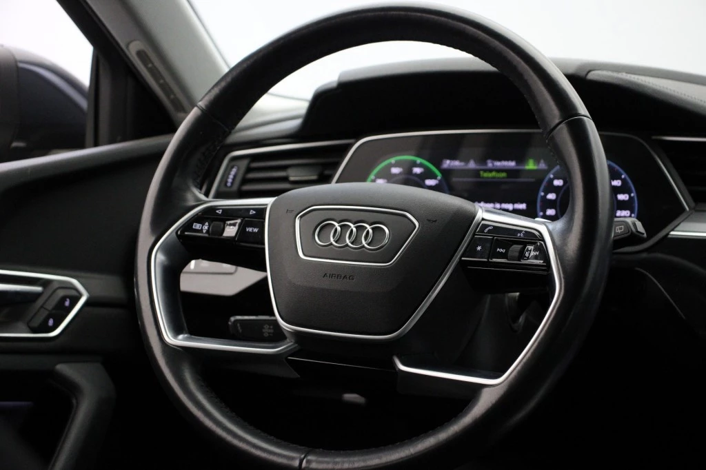 Hoofdafbeelding Audi e-tron