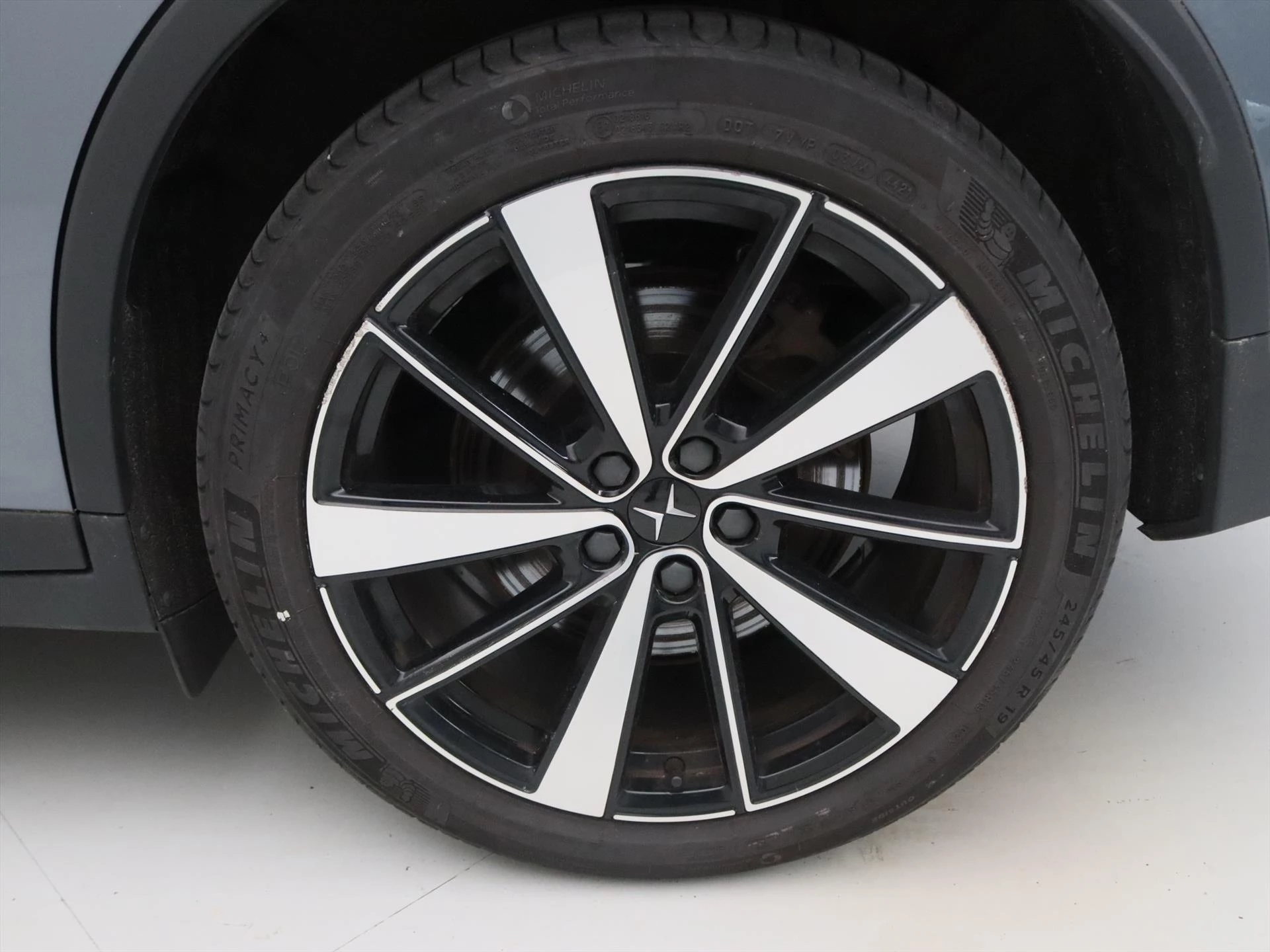 Hoofdafbeelding Polestar 2