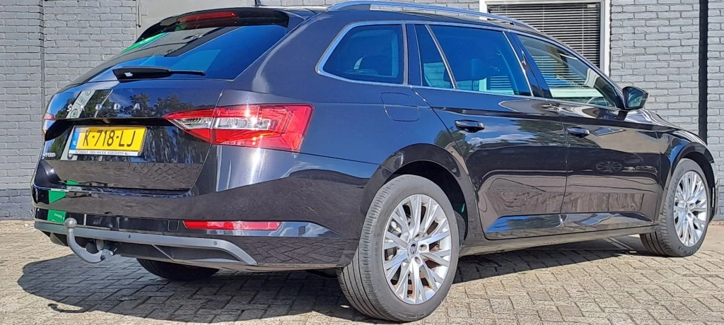 Hoofdafbeelding Škoda Superb