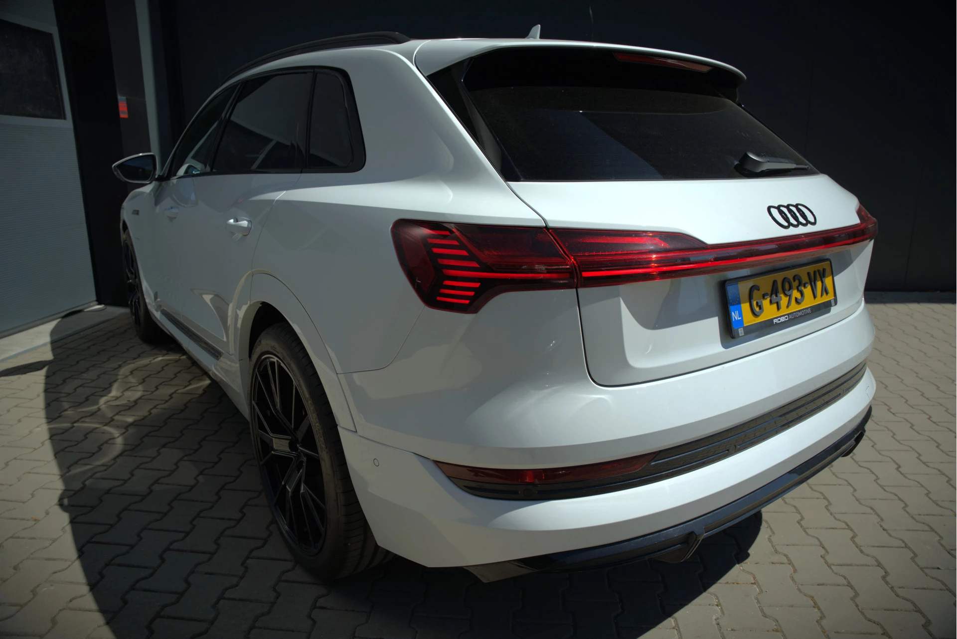 Hoofdafbeelding Audi e-tron