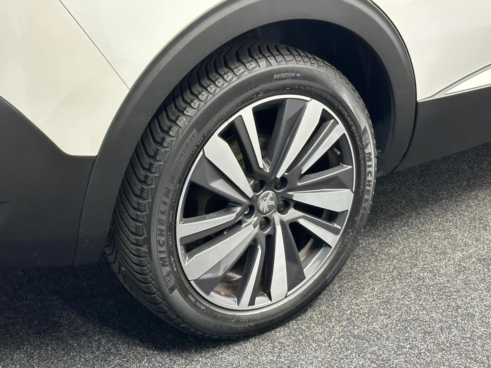 Hoofdafbeelding Peugeot 5008