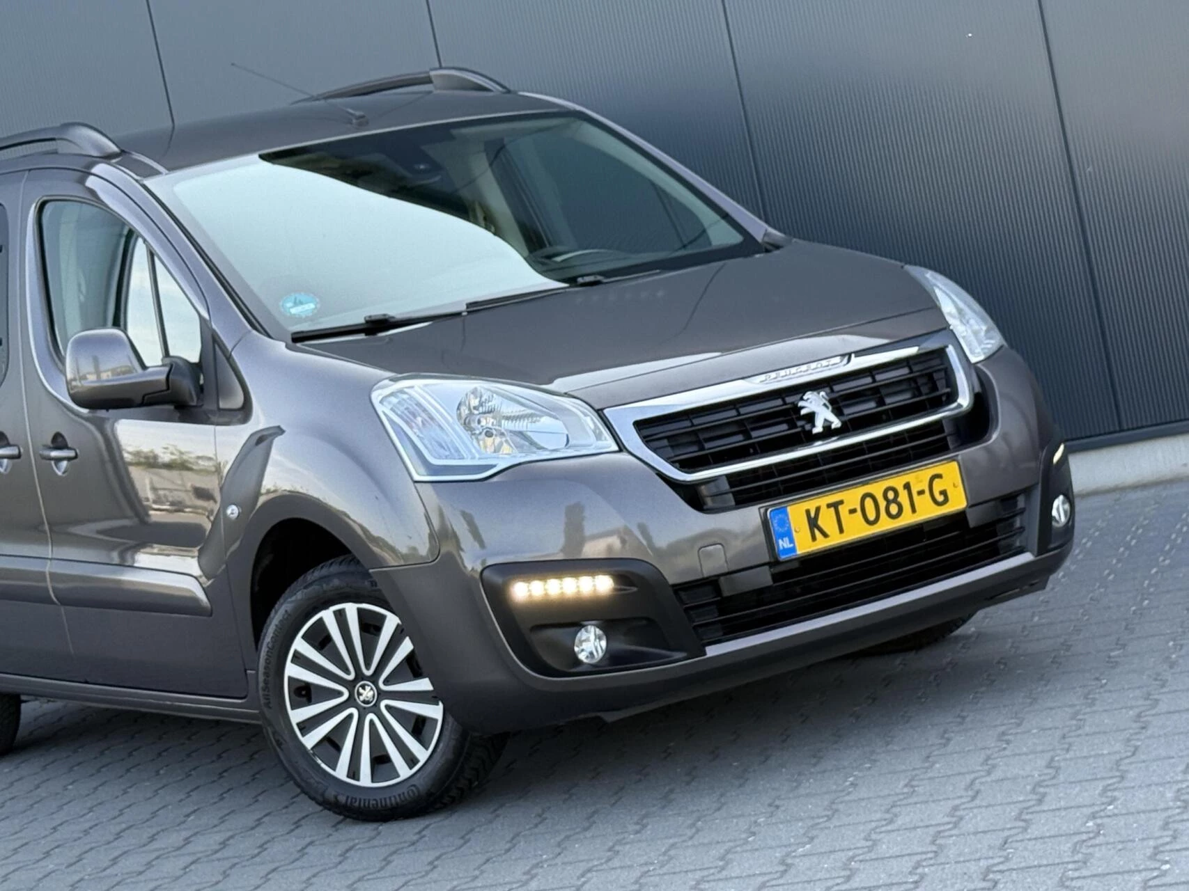 Hoofdafbeelding Peugeot Partner