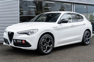 Hoofdafbeelding Alfa Romeo Stelvio Alfa Romeo Stelvio 2.0 Turbo Veloce TI Q4 My21 Bianco Madreperla BTW