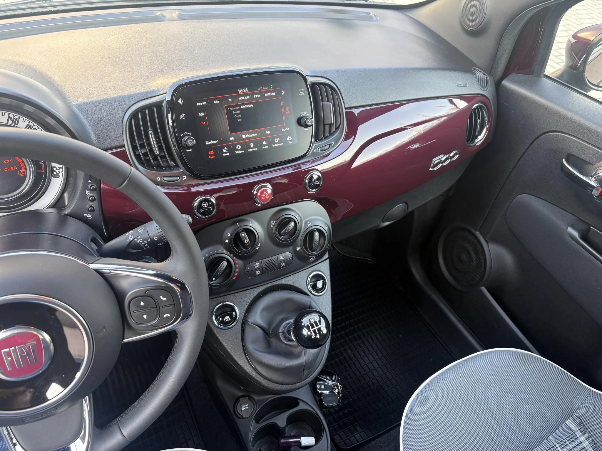 Hoofdafbeelding Fiat 500