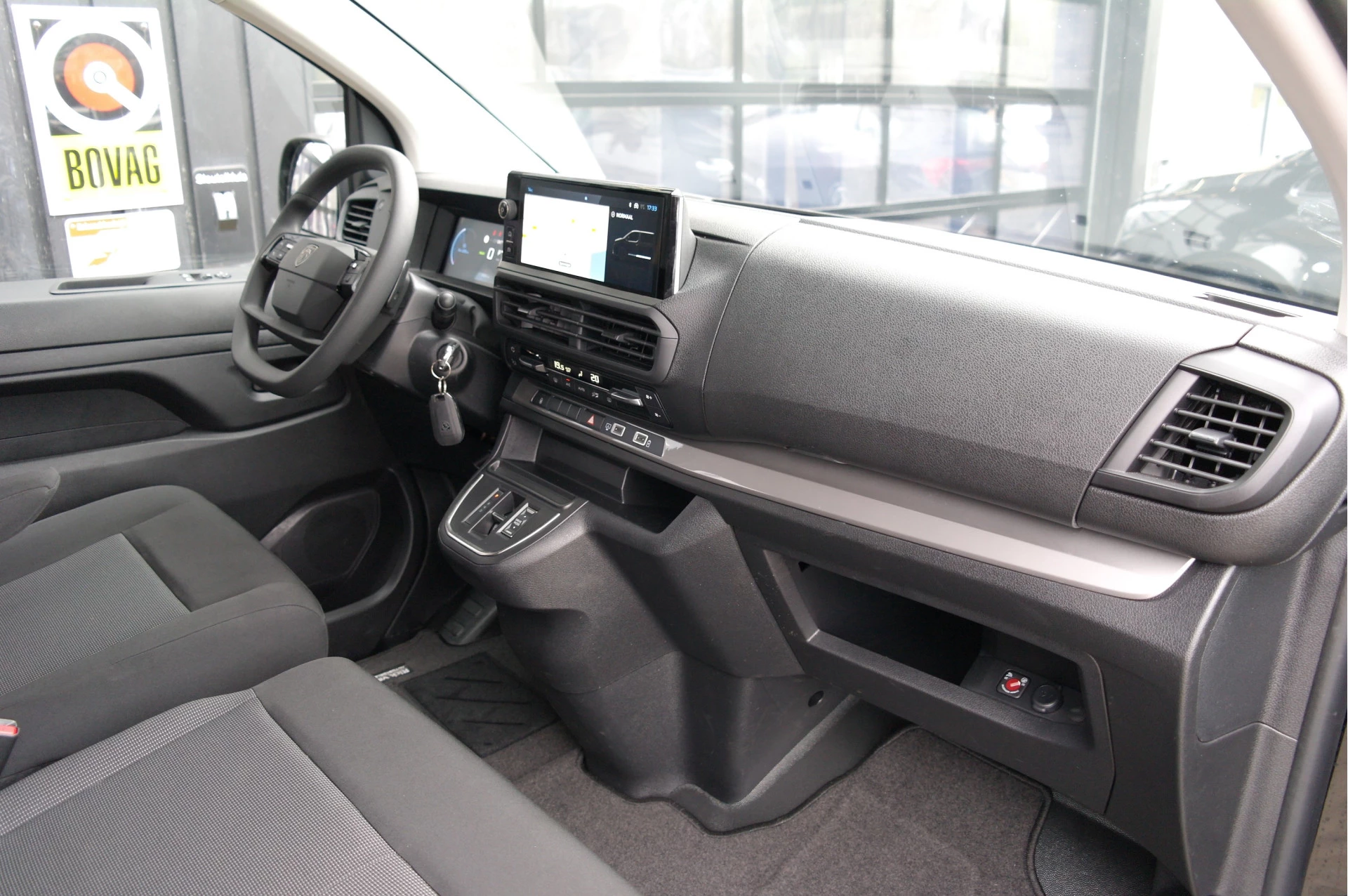 Hoofdafbeelding Peugeot e-Expert