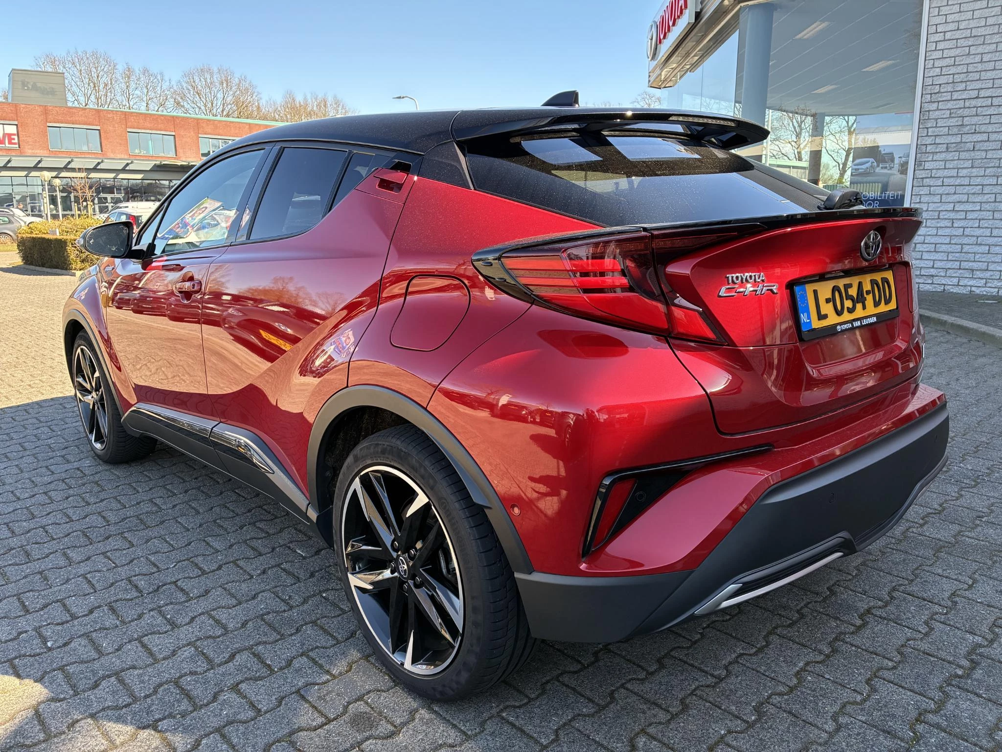 Hoofdafbeelding Toyota C-HR