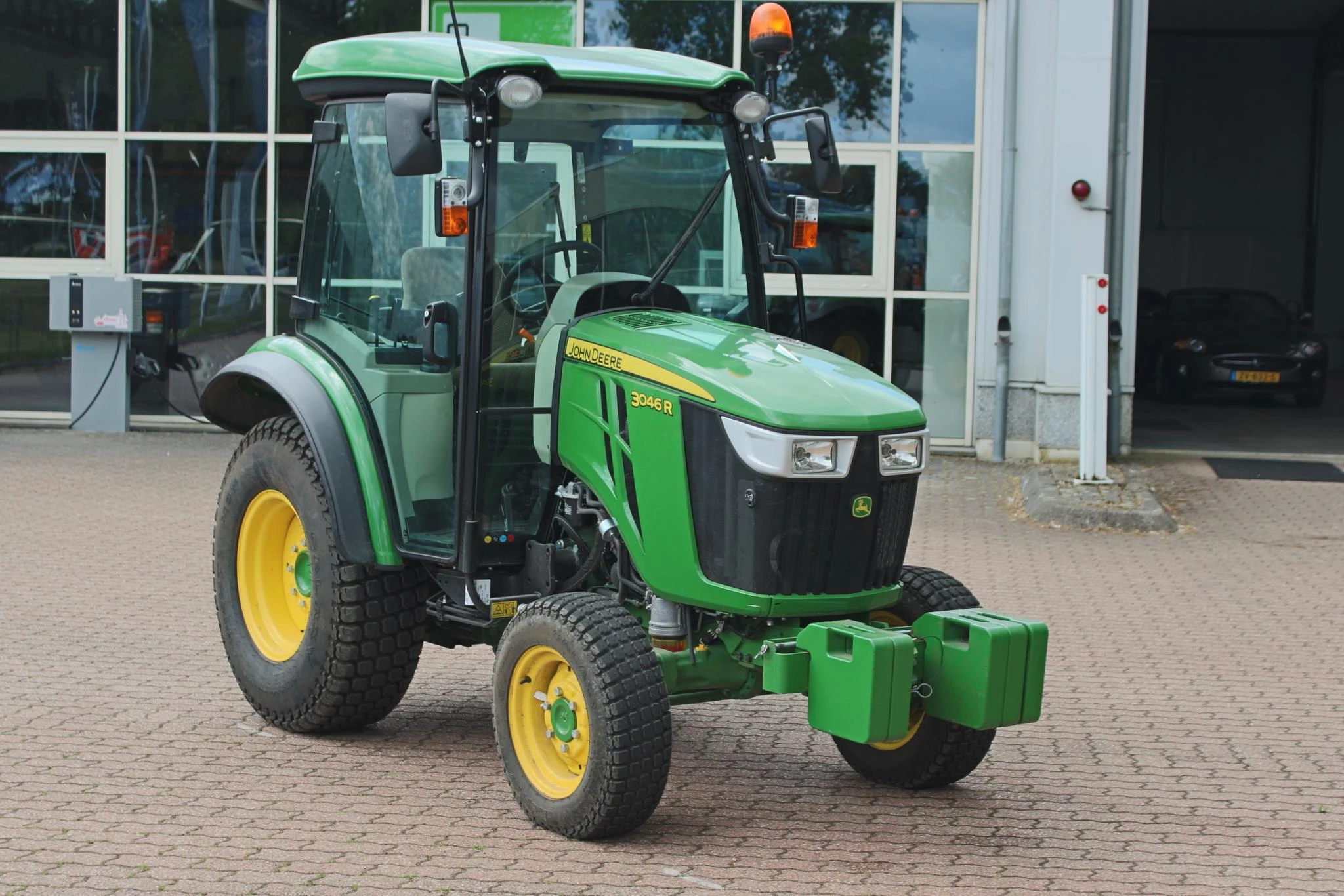 Hoofdafbeelding John Deere 3046R