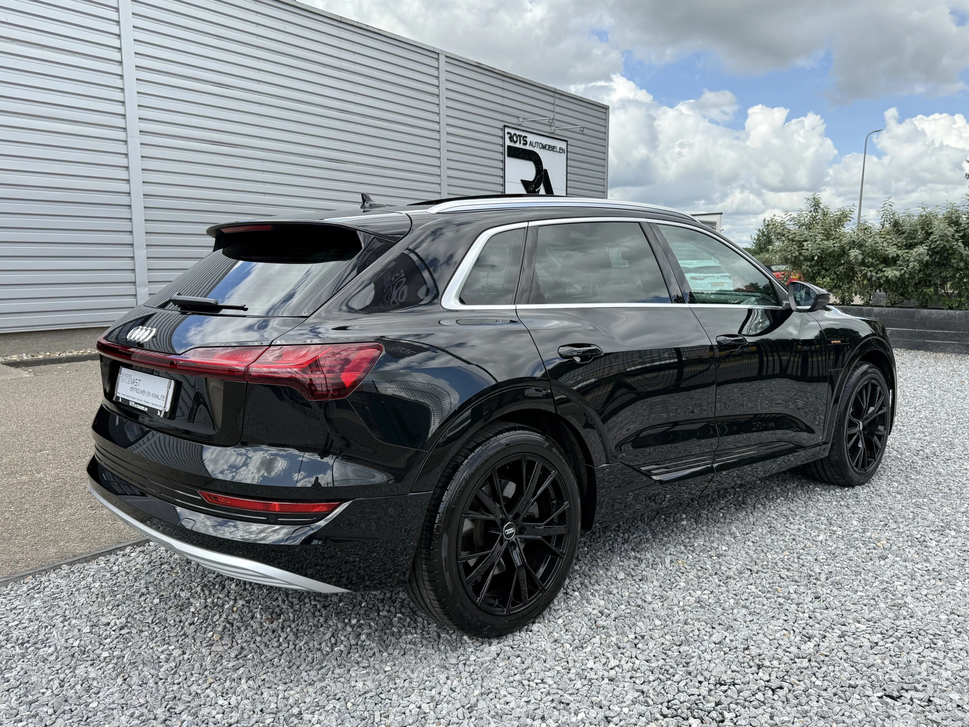 Hoofdafbeelding Audi e-tron