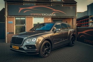 Hoofdafbeelding Bentley Bentayga Bentley Bentayga 4.0 V8 Pano, nightvision, softclose, touring pack, premium seats