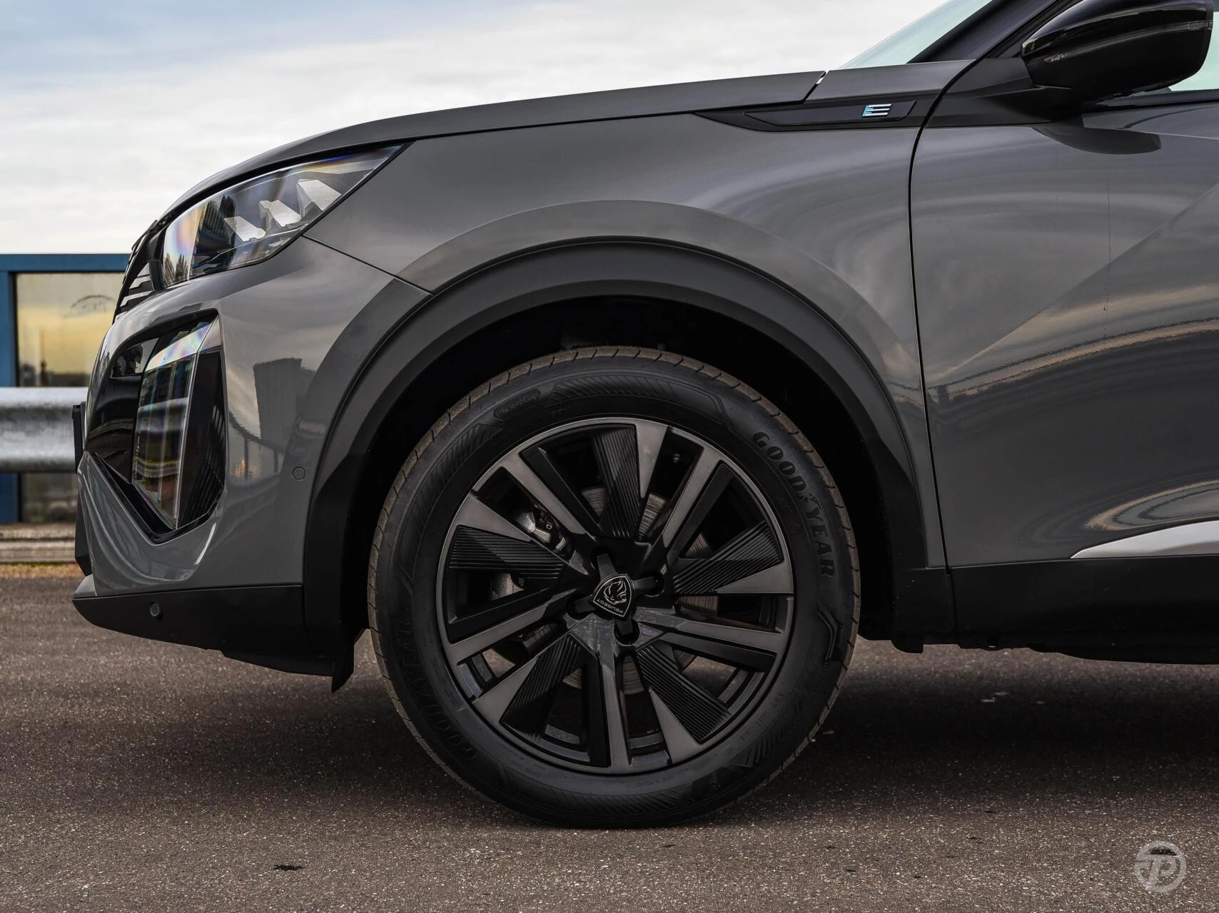 Hoofdafbeelding Peugeot e-2008